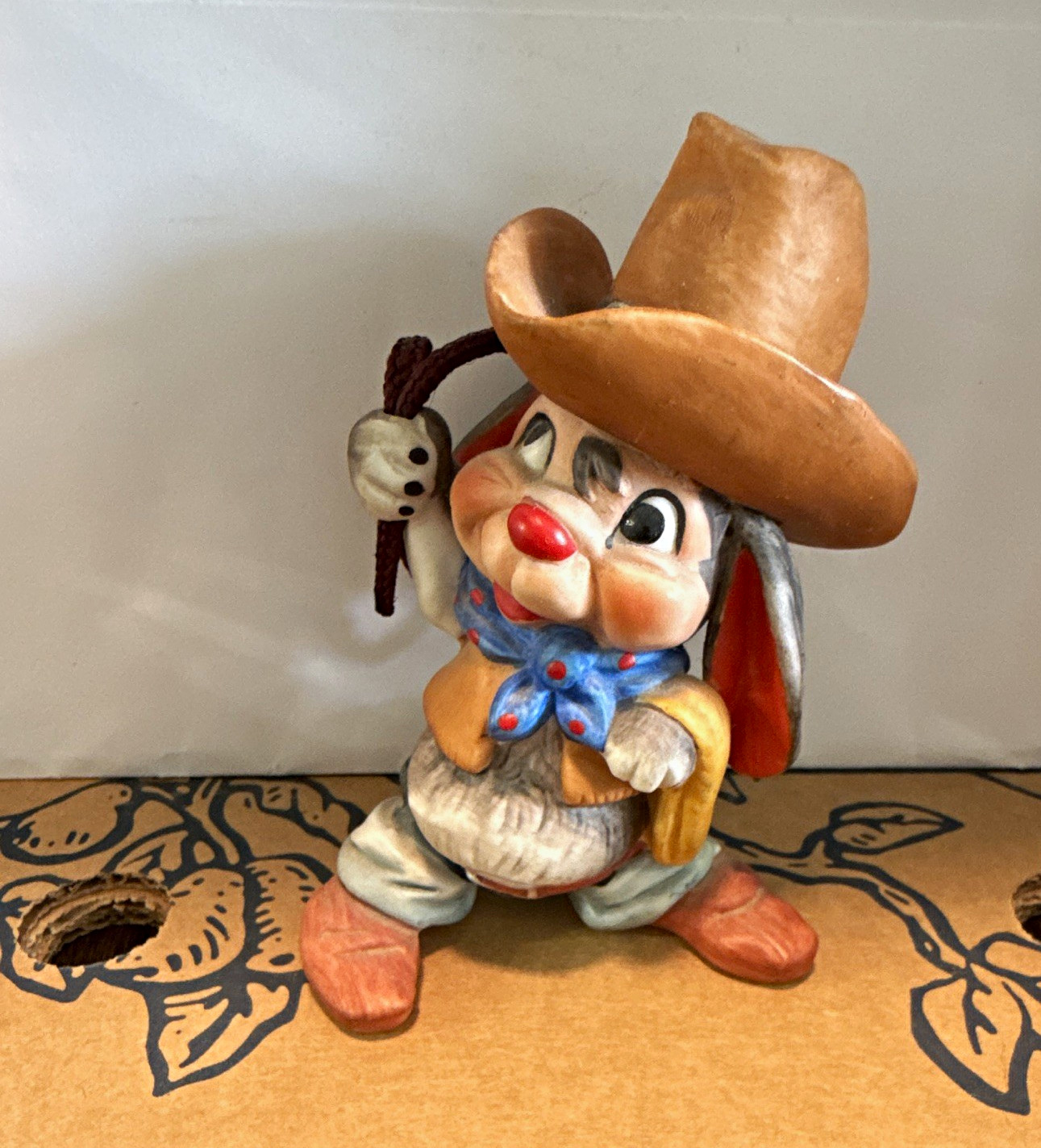 Rare Vintage 1960s Kitsch Painted Ceramic Cowboy Rabbit Figurine w/ Hat & Lasso