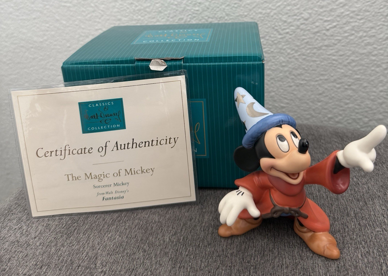 DISNEY WDCC FANTASIA THE MAGIC OF MICKEY SORCERER MICKEY FIGURE ~ 