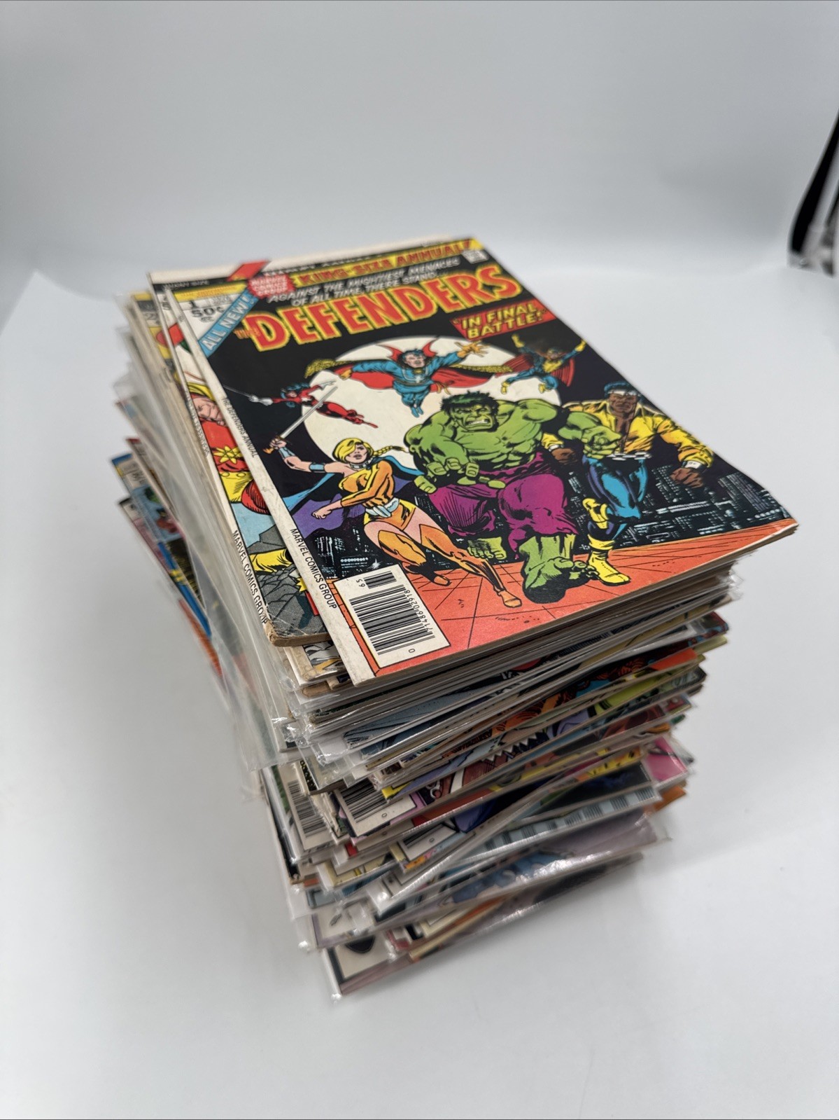 Lot of 100 DEFENDERS Ranging #5-152 1975-1983 Marvel Comics Ships Fast