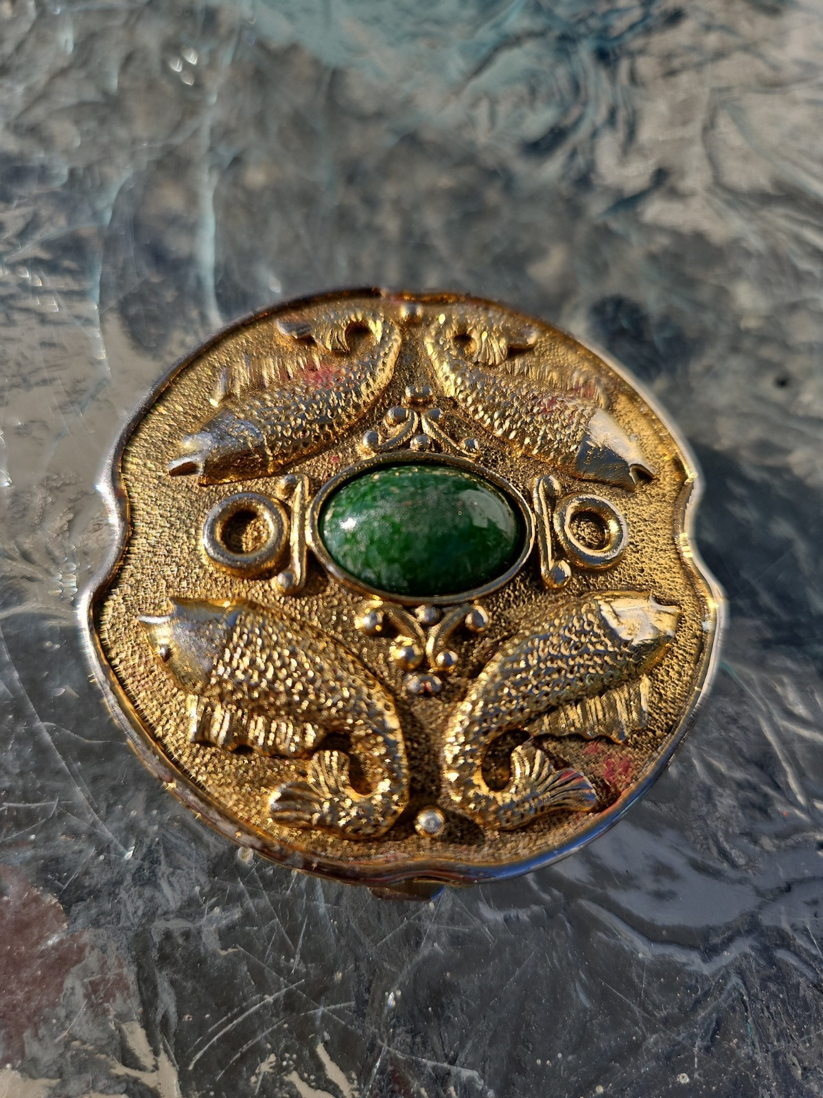 Compact Rare Vintage 1960's Max Factor Golden Seas Fish🐠🐠 Collectors 🔥🔥🔥 Compact Rare Vintage 1960's Max Factor Golden Seas Fish🐠🐠 Collectors 🔥🔥🔥