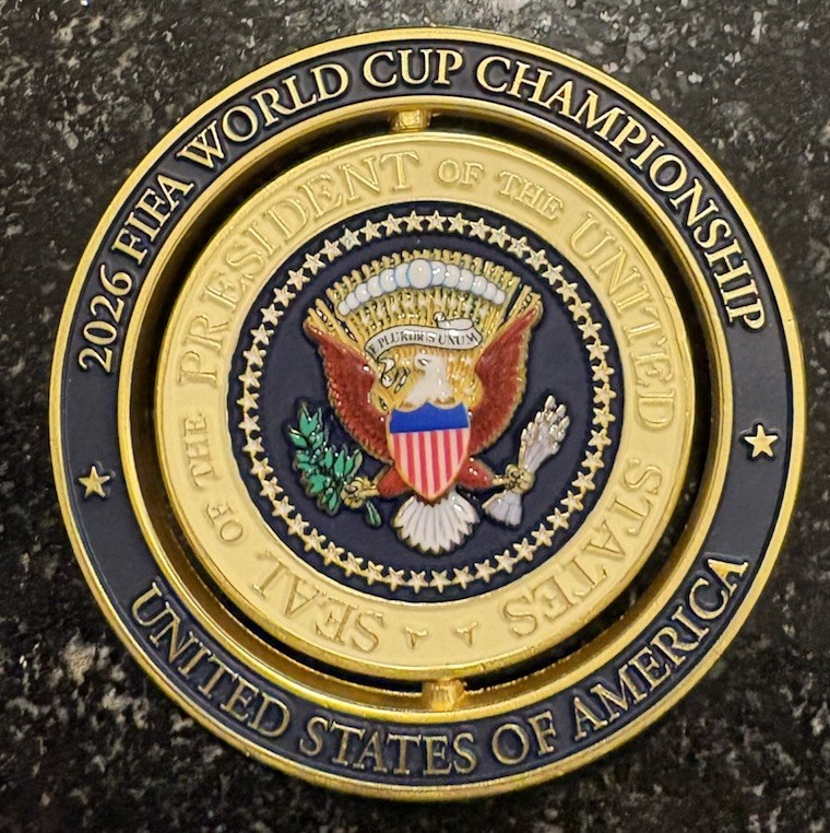 EXTREMELY RARE Rotating 2026 FIFA World Cup USA Presidential Challenge Coin EXTREMELY RARE Rotating 2026 FIFA World Cup USA Presidential Challenge Coin
