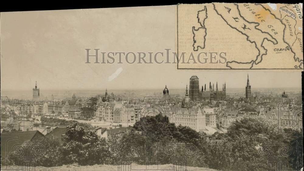 1919 Press Photo Distant view of the City of Fiume in Italy - lra81047 1919 Press Photo Distant view of the City of Fiume in Italy - lra81047