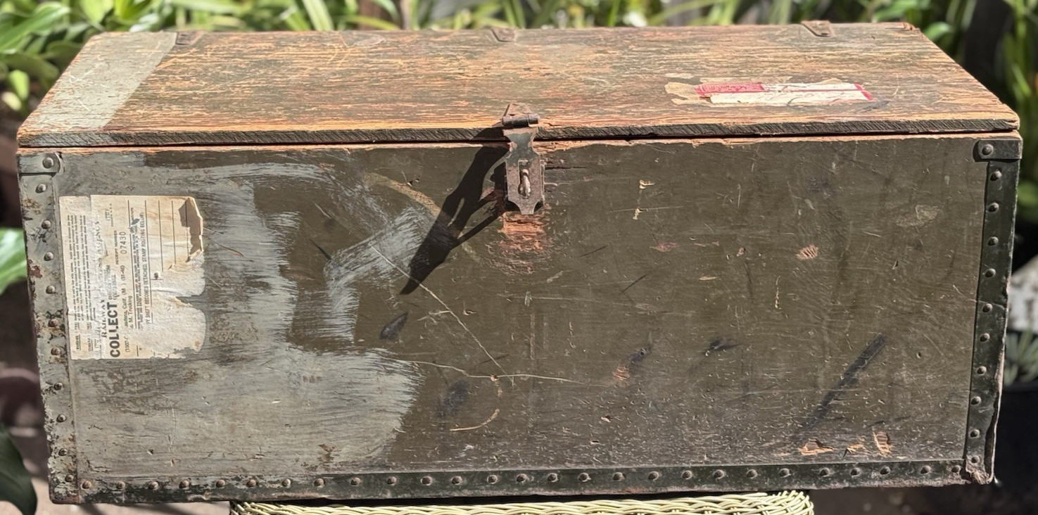 VINTAGE 1943 MILITARY FOOT LOCKER WOOD TRUNK SHWAYDER BROS INC. LOCAL PICK UP