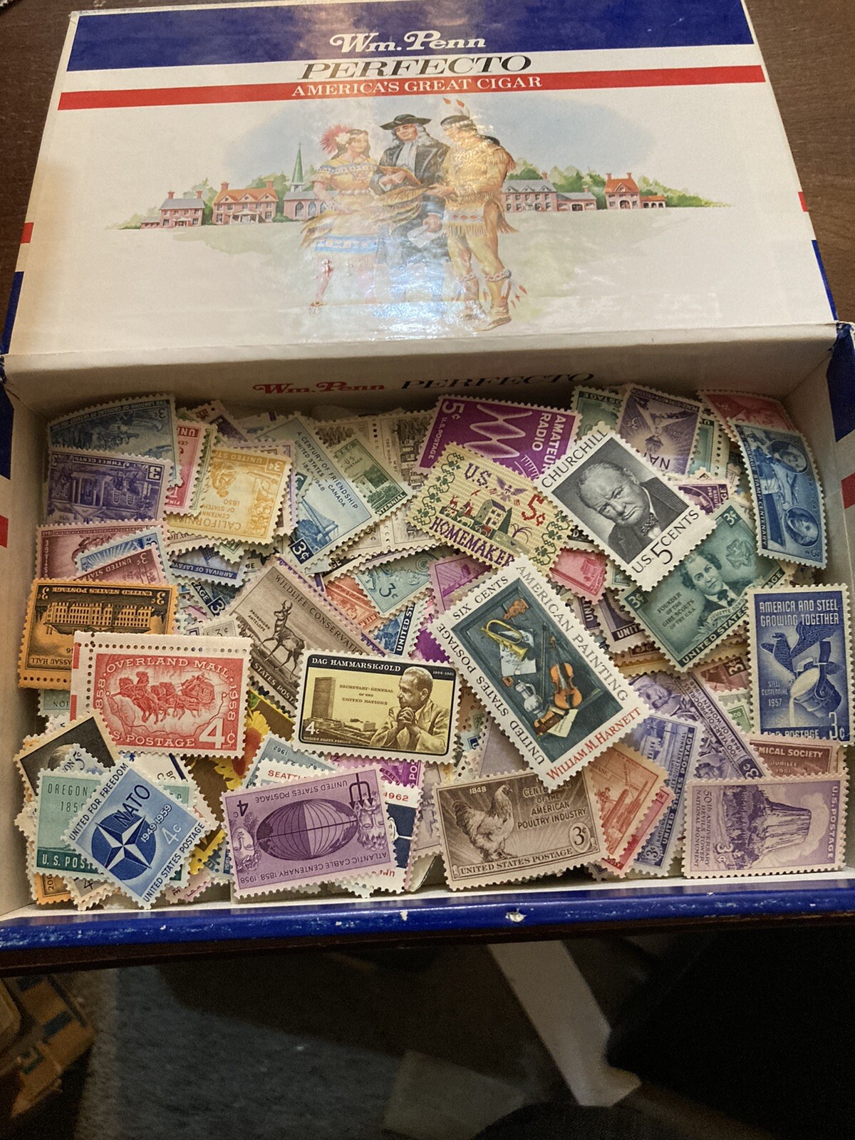 100 MINT US Postage Stamps Lot, all different, 1930s-1970s MNH UNUSED 100 MINT US Postage Stamps Lot, all different, 1930s-1970s MNH UNUSED
