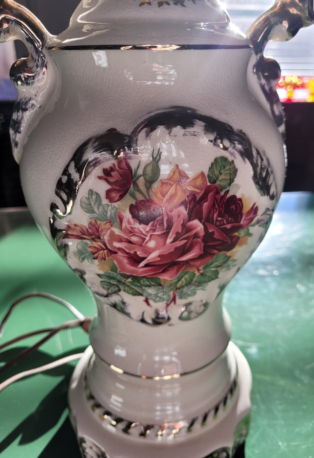Vtg 1950s Porcelain Urn Table Lamp Pink Roses Gold Handles MCM Light Harp Finial