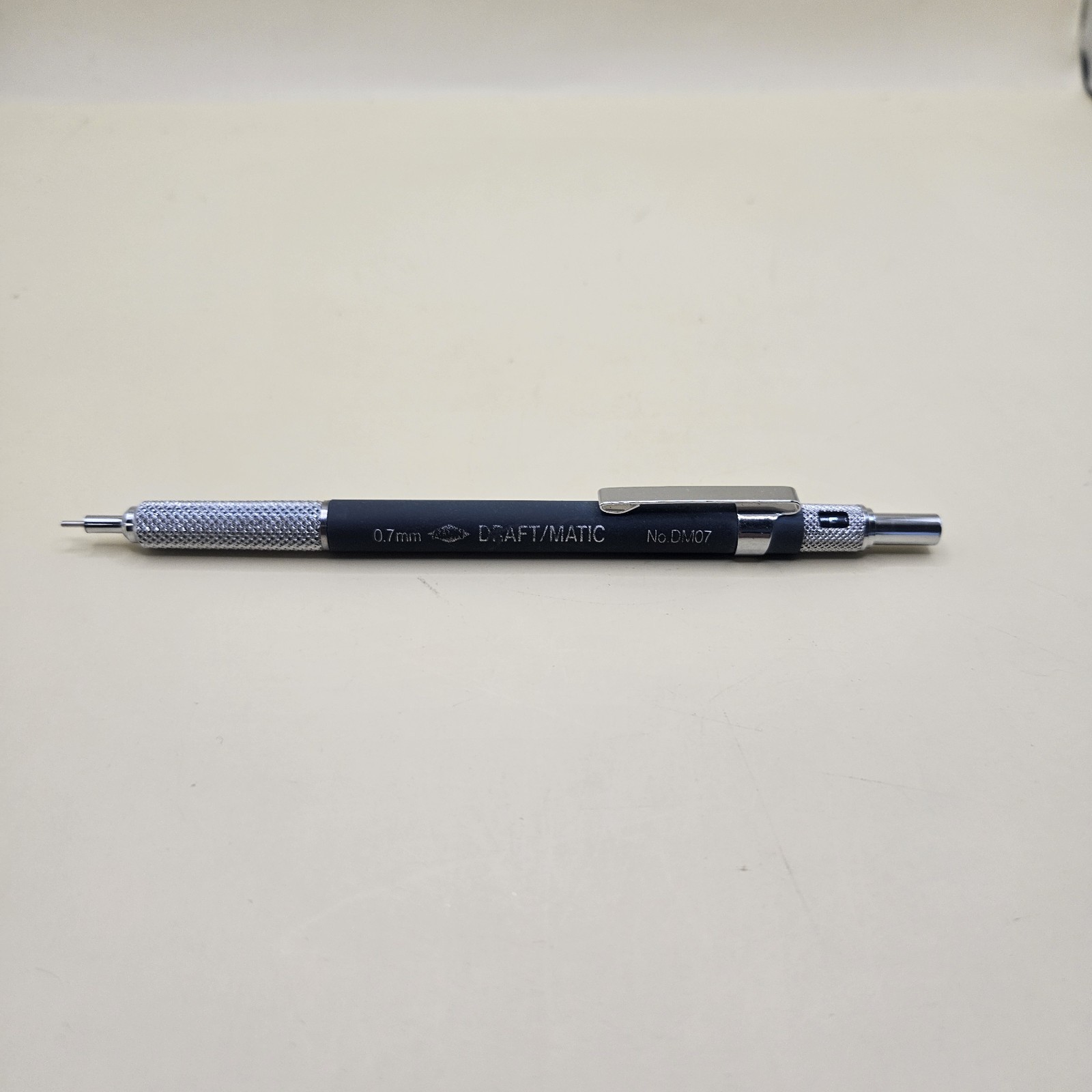 Alvin DM07 Draft/Matic Mechanical Pencil, 0.7mm, Knurled SS Grips - Vintage Alvin DM07 Draft/Matic Mechanical Pencil, 0.7mm, Knurled SS Grips - Vintage