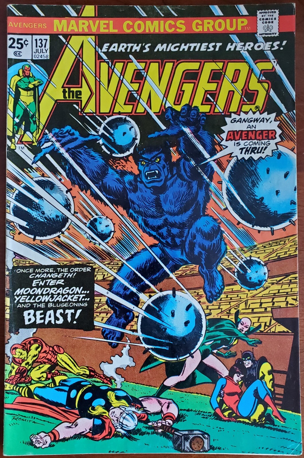 Avengers #137 F/VF 7.0 (Marvel 1975) ~ John Romita Beast & Moondragon Join Team✨
