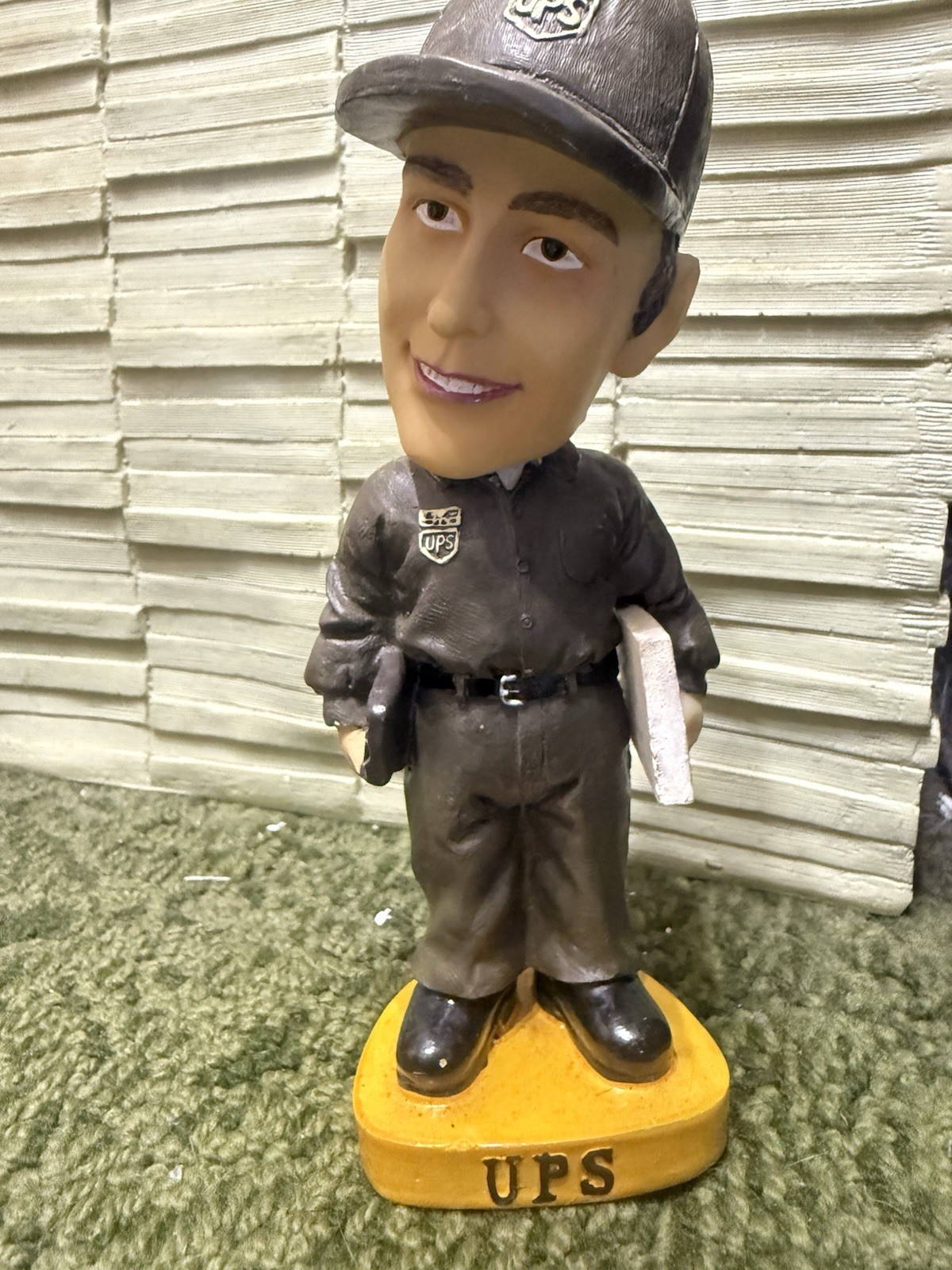 UPS Delivery Driver Employee Bobblehead Yellow Base ASN Inc