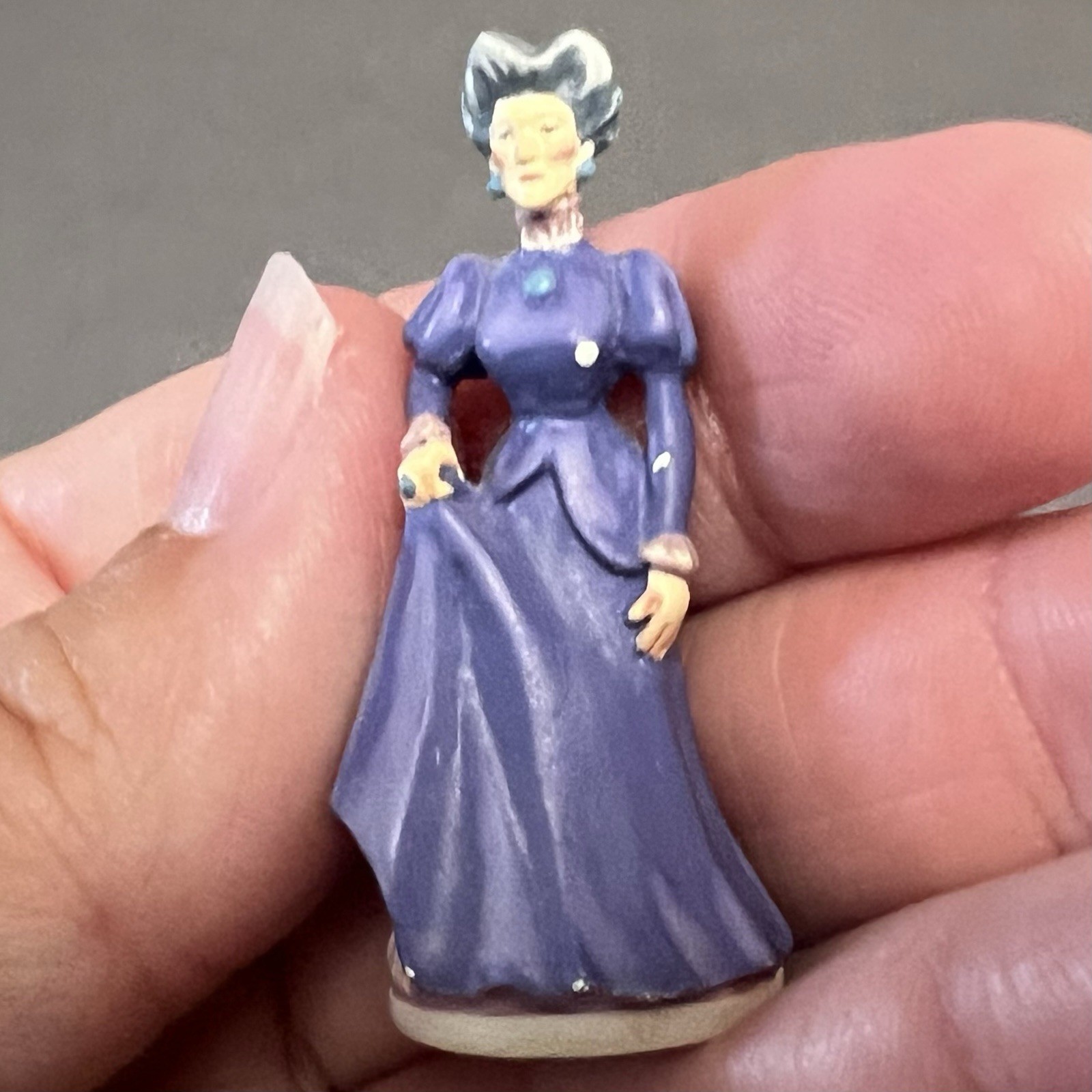 Goebel Olszewski Disney Miniature Cinderella’s Stepmother 178-P 1.5”