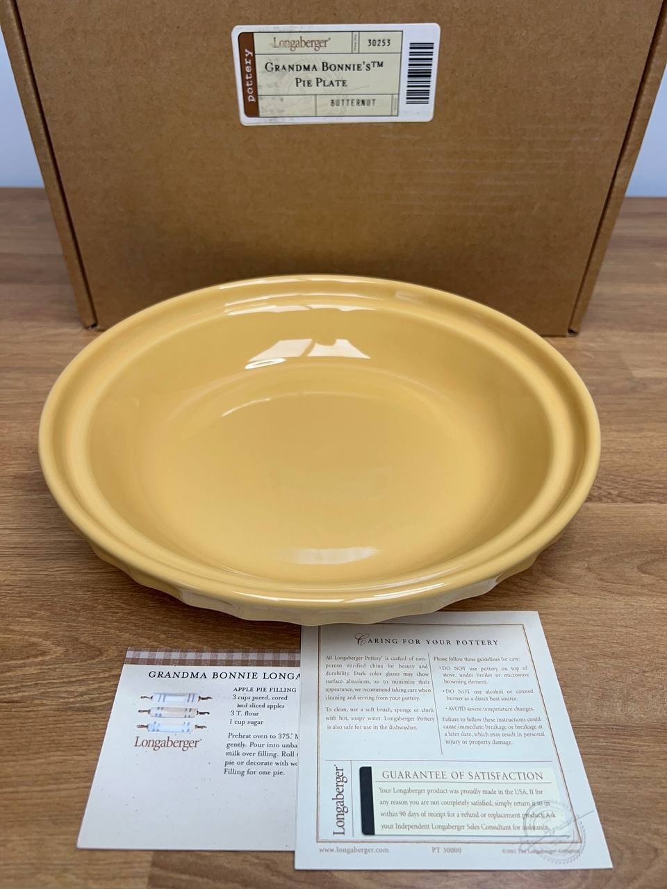 Longaberger Grandma Bonnie's Pie Plate Butternut Pottery USA Box Papers