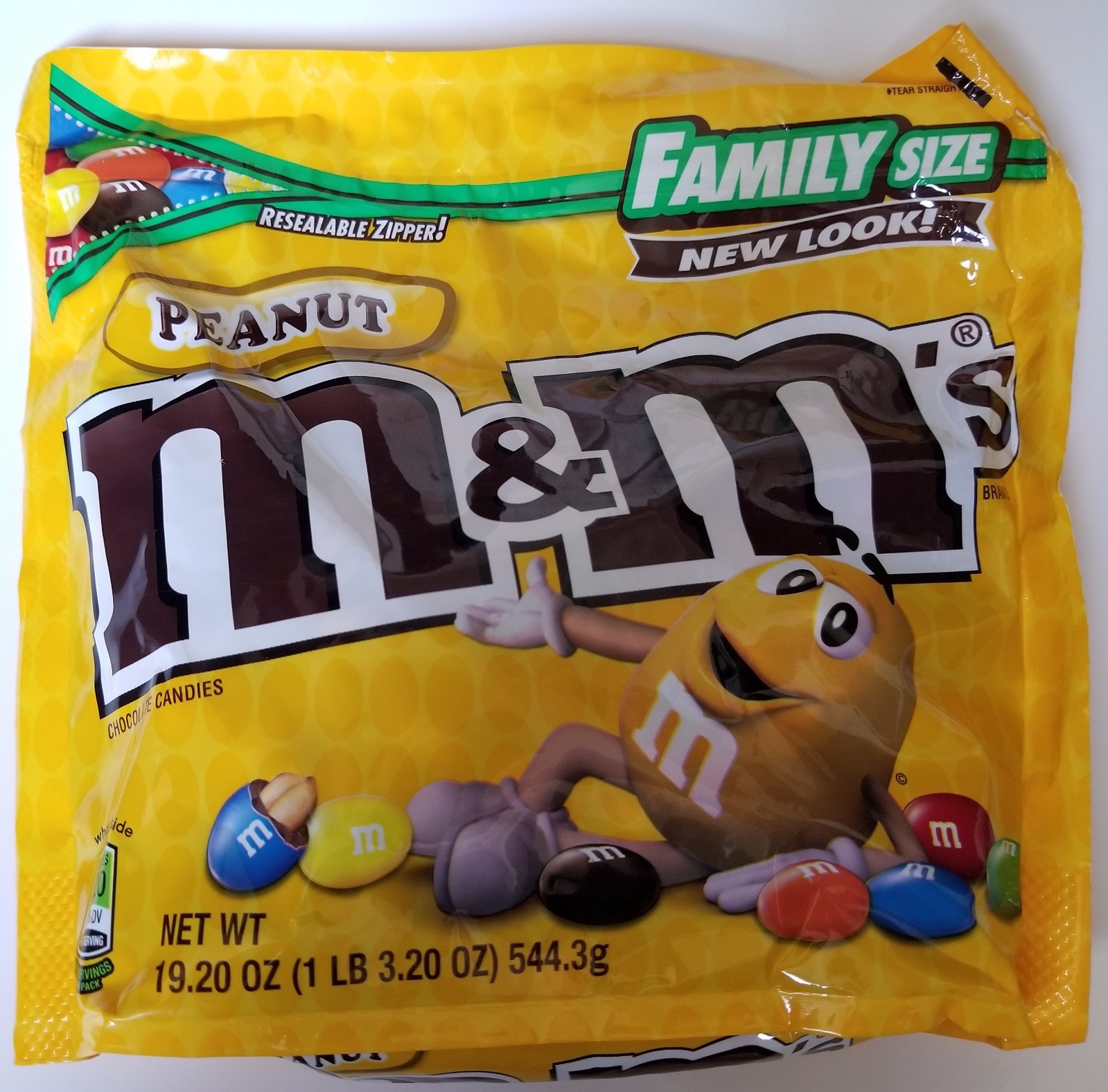 NEW Sealed Peanut M&M\'s Family Size 19.20 oz Bag