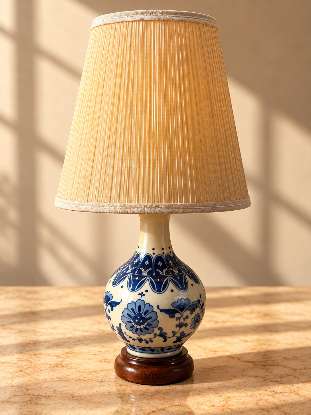 Vintage Mini Chinoiserie Blue & White Ceramic Table Lamp 16\