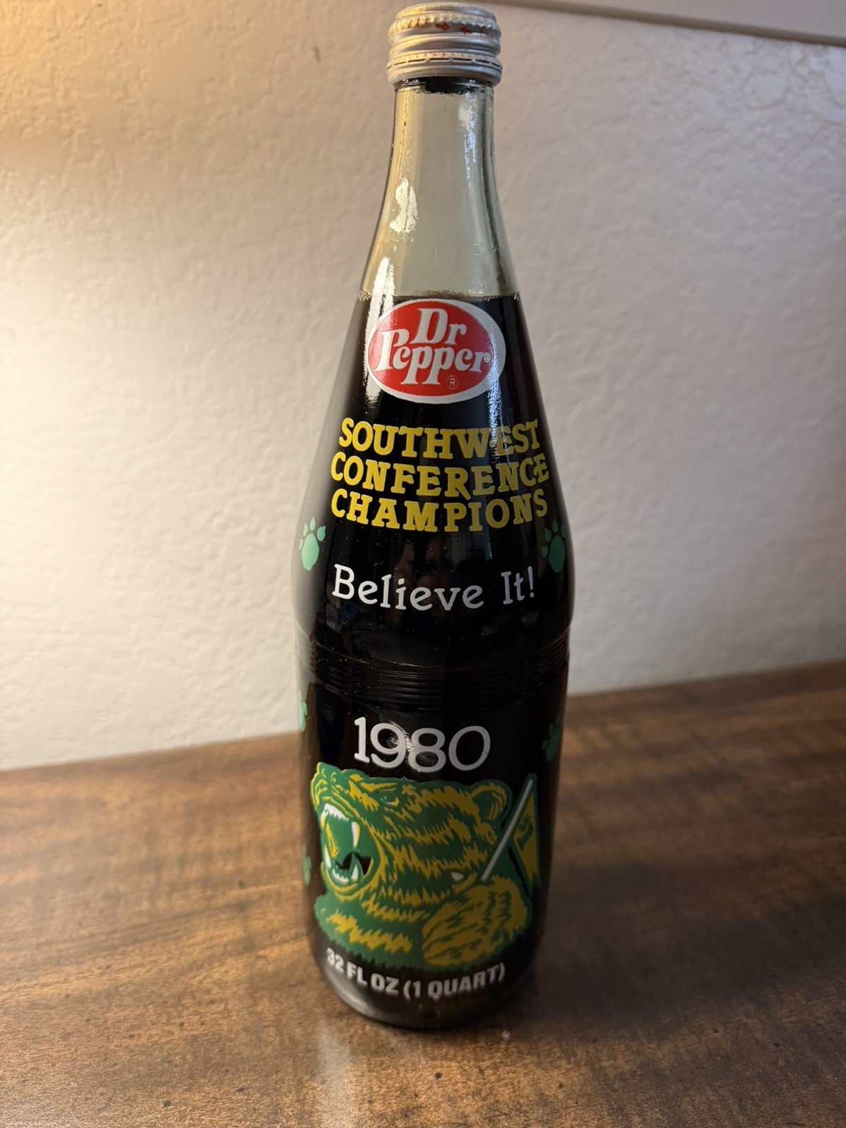 NEVER OPENED Vintage 1980/81 Dr. Pepper 32 Oz Baylor University Champs NEVER OPENED Vintage 1980/81 Dr. Pepper 32 Oz Baylor University Champs
