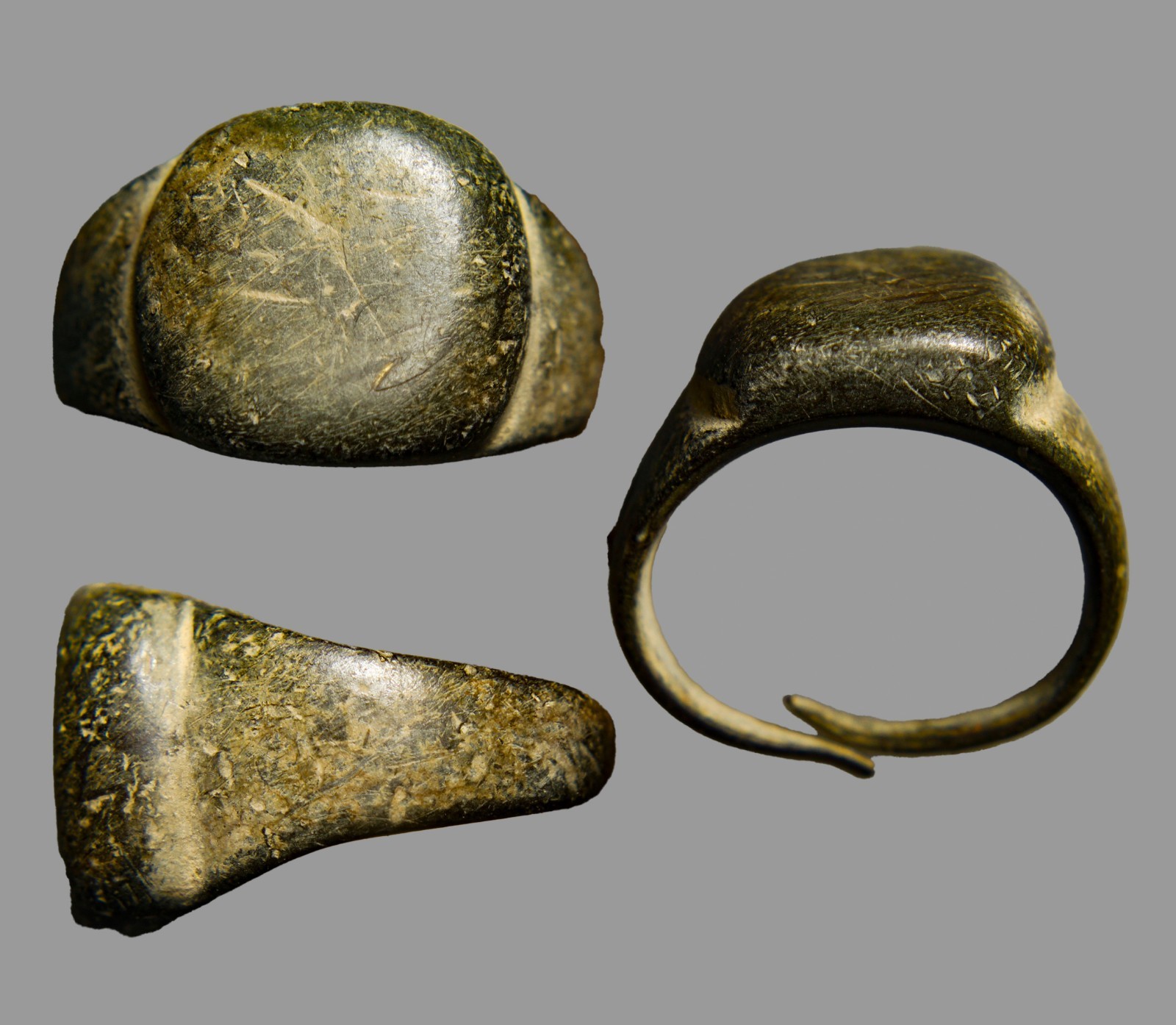 Ancient Hellenistic Roman Bronze Signet Ring Size 3 Inscribed Bezel c. 2nd C BC-