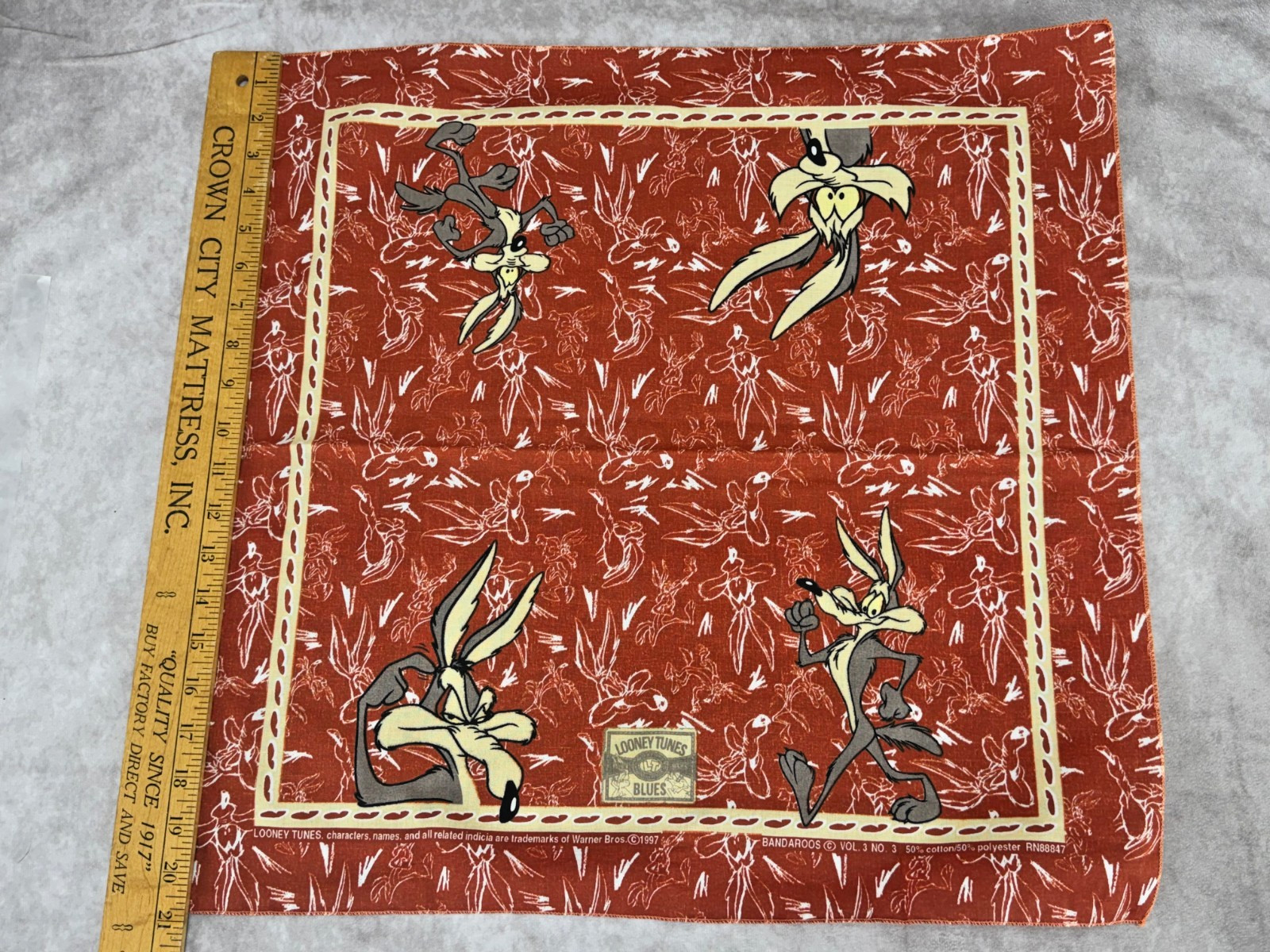 Vtg 1997 Looney Tunes Wile E Coyote Bandana Handkerchief Bandaroos Blues NEW Vtg 1997 Looney Tunes Wile E Coyote Bandana Handkerchief Bandaroos Blues NEW