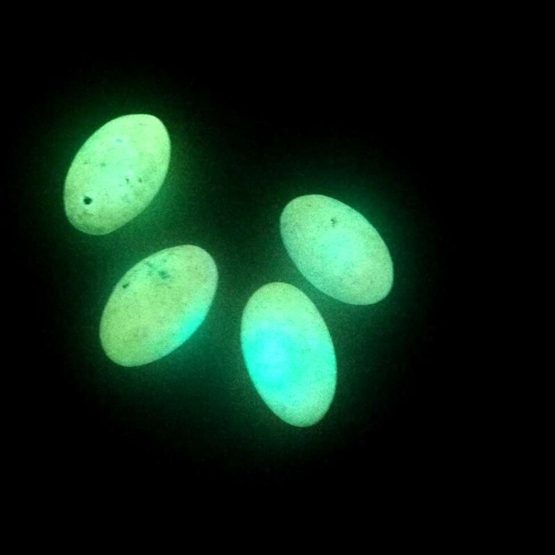1pc Glow In The Dark Natural Luminous Stone Lucky Tibetan Wealth-God Ancient Art