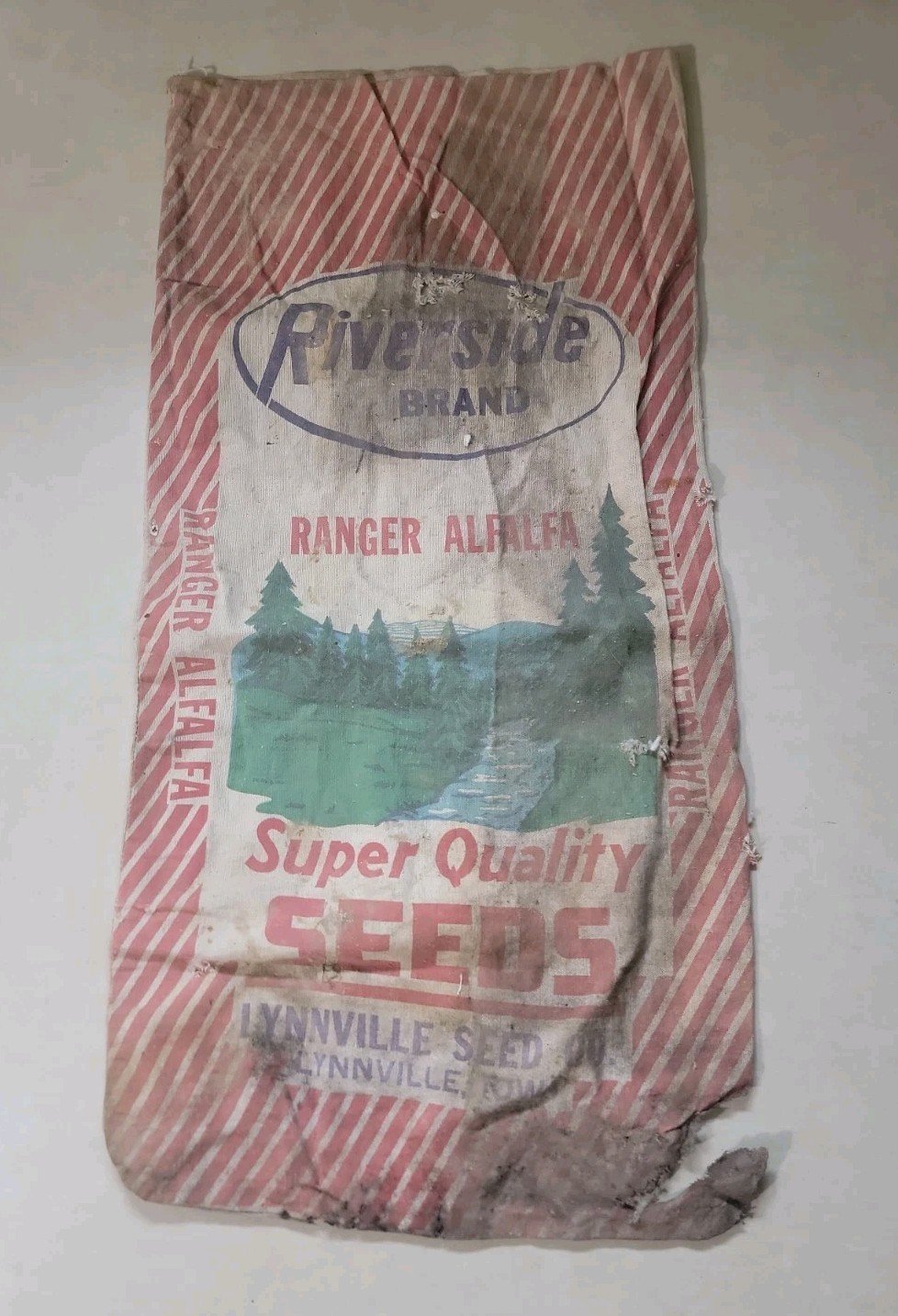 VTG Riverside Ranger Alfalfa Super Quality Seeds Bag Lynnville Iowa ROUGH VTG Riverside Ranger Alfalfa Super Quality Seeds Bag Lynnville Iowa ROUGH