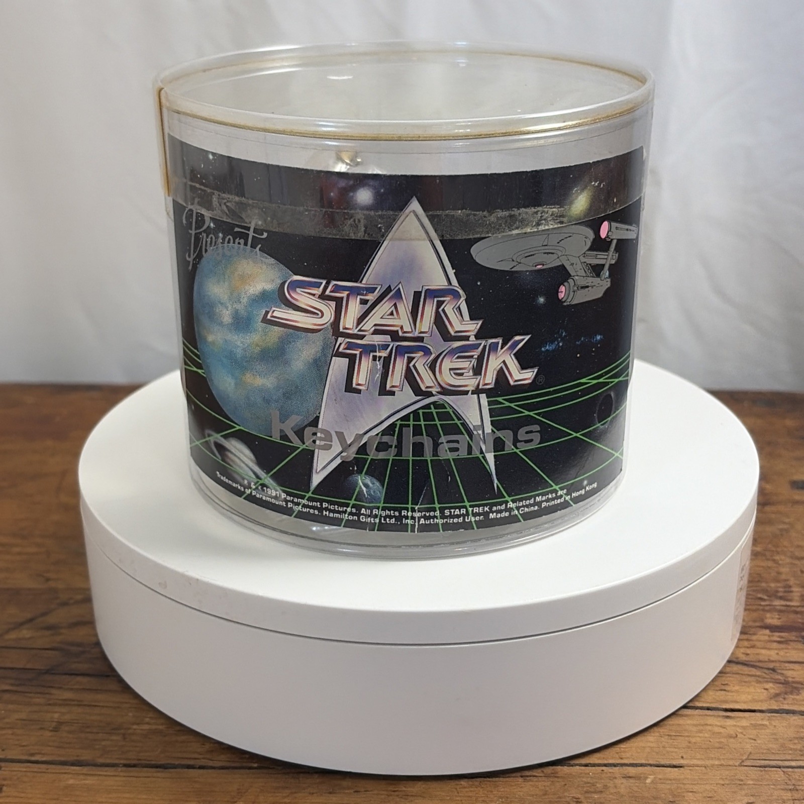 1991 STAR TREK Keychains x10 Enterprise The Next Generation+DisplayCase 1991 STAR TREK Keychains x10 Enterprise The Next Generation+DisplayCase