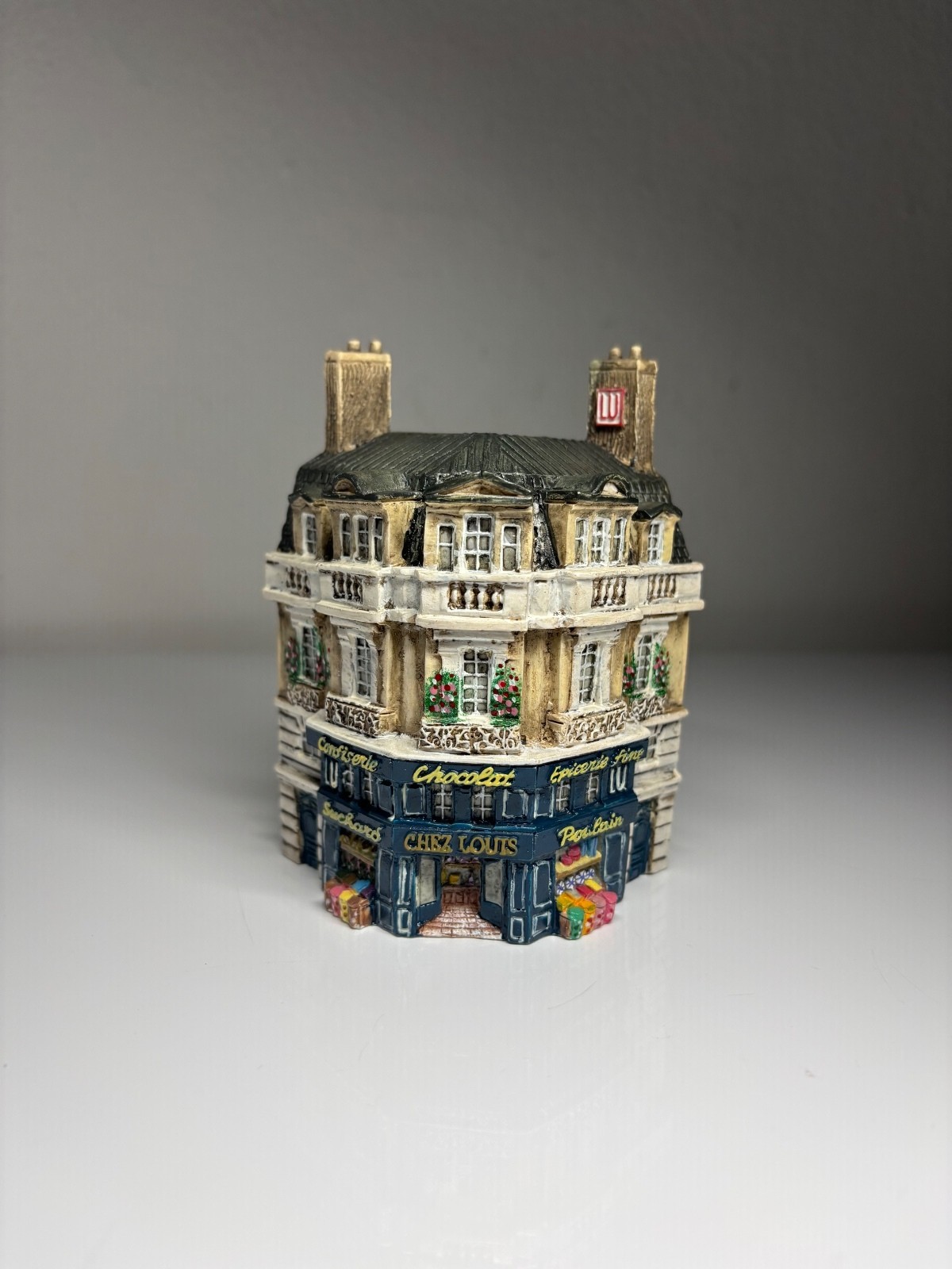 J. Carlton Dominique Gault Paris Miniature Building Confiserie Chez Louis 218305 J. Carlton Dominique Gault Paris Miniature Building Confiserie Chez Louis 218305