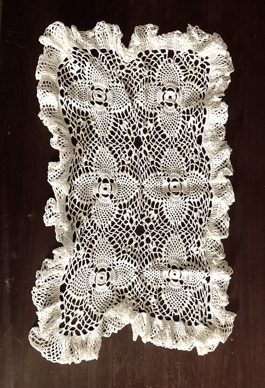 VTG Handmade White Crochet Table Runner Doily Ruffled Edges 15x9” - Nice
