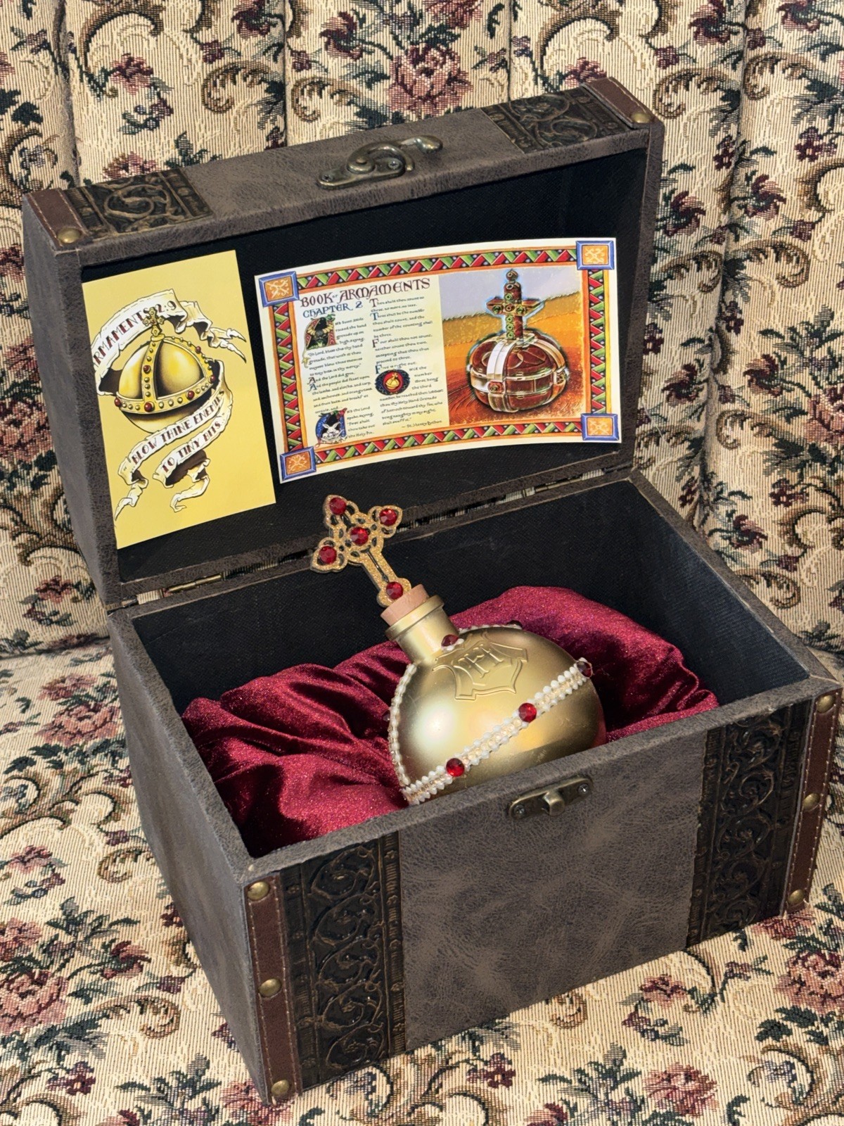6“X4“ Holy Hand Grenade Replica-white Rabbit Bunny Trunk Box Monty Python Grail