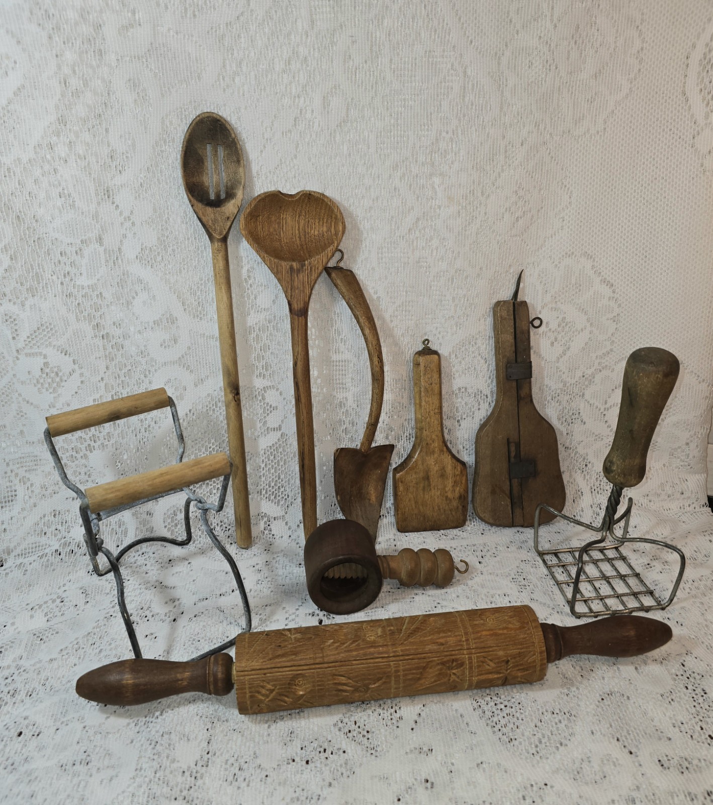 Early American Vintage Primitive Houseware Collection / Wood / Metal / Lot 9pc