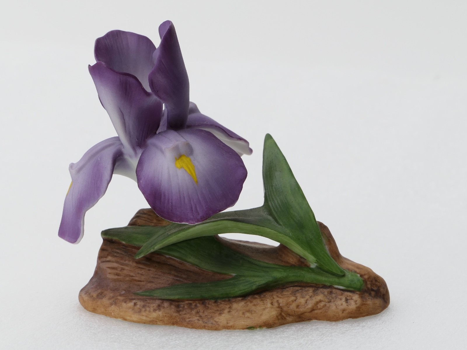 Andrea by Sadek Small Porcelain IRIS Garden Flower 1987 Figurine - 8038  (B)
