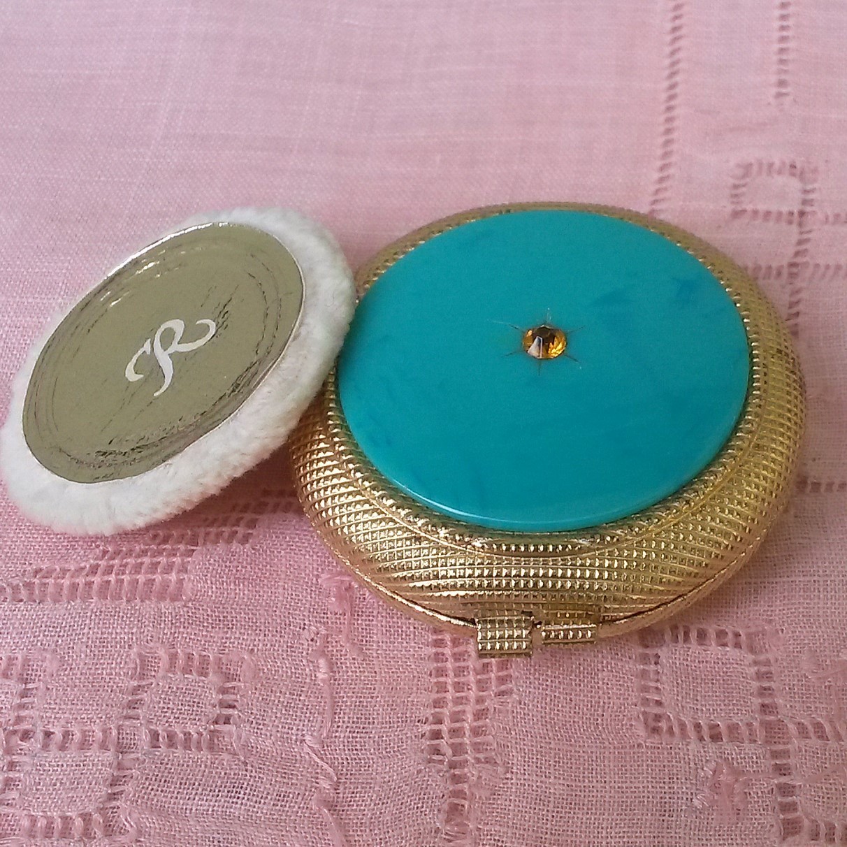 VTG 1950-60s Ultima II Revlon Love Pat Demi-Tasse Faux Turquoise Powder Compact