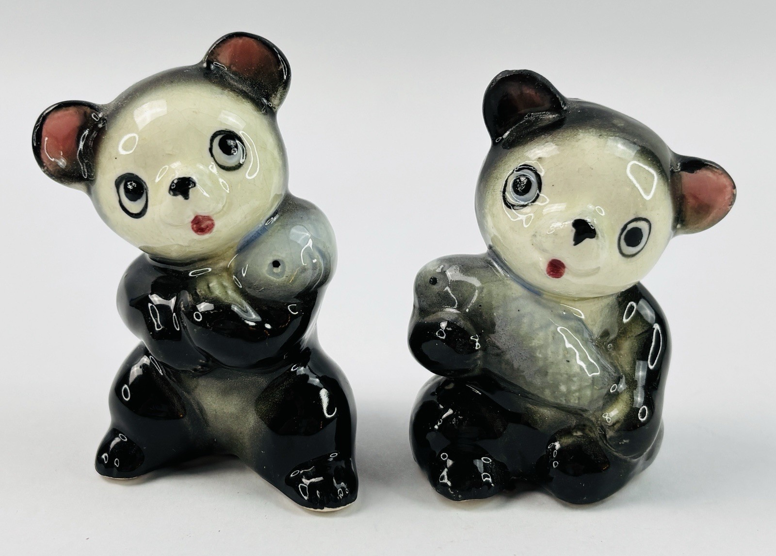 Vintage Japan Ceramic Kitsch Bears Salt & Pepper Shakers Big Eye MCM Vintage Japan Ceramic Kitsch Bears Salt & Pepper Shakers Big Eye MCM