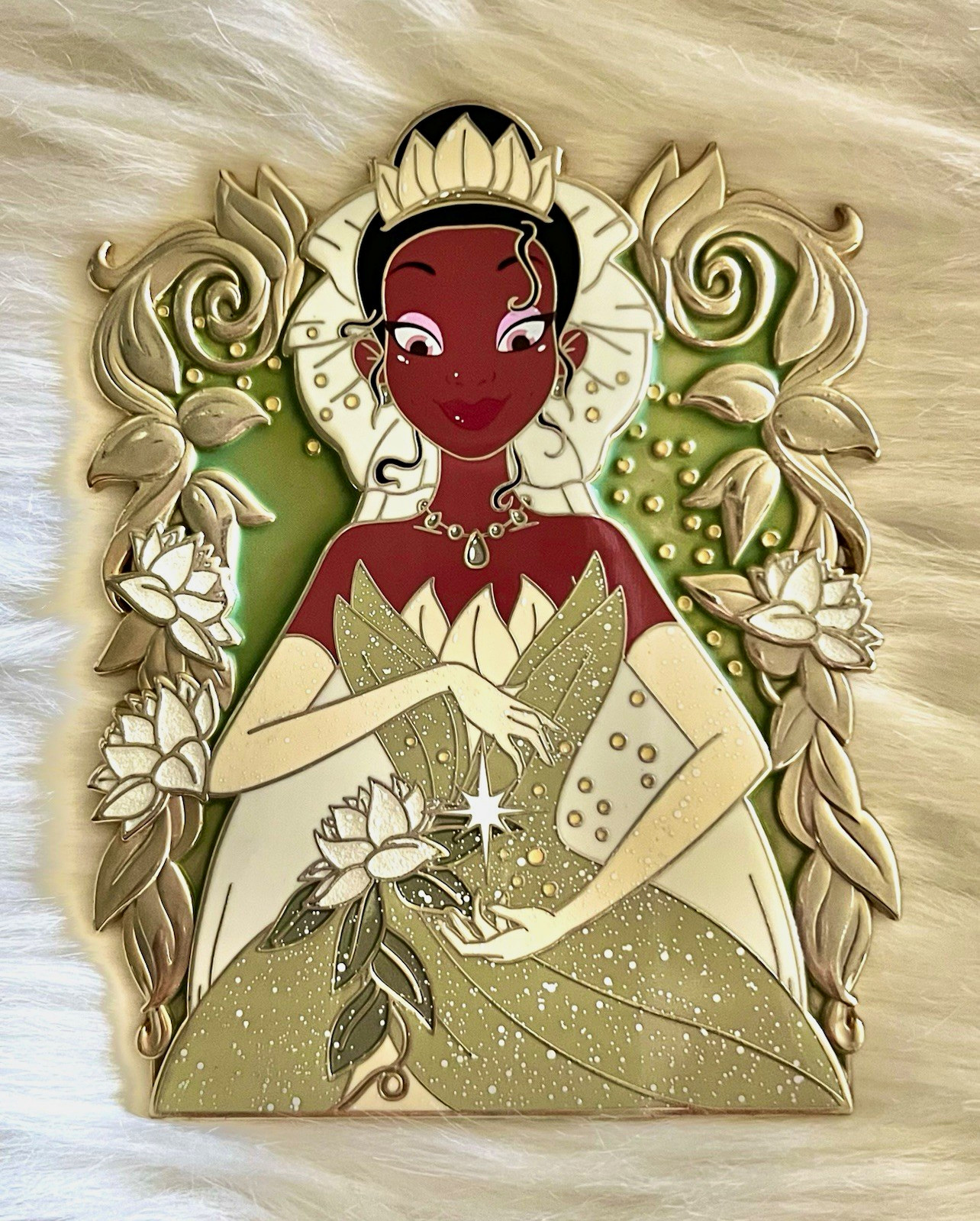 Disney Princess Tiana 4”x3” JUMBO Fantasy Pin on Pin by Timeless Frames LE60 Disney Princess Tiana 4”x3” JUMBO Fantasy Pin on Pin by Timeless Frames LE60