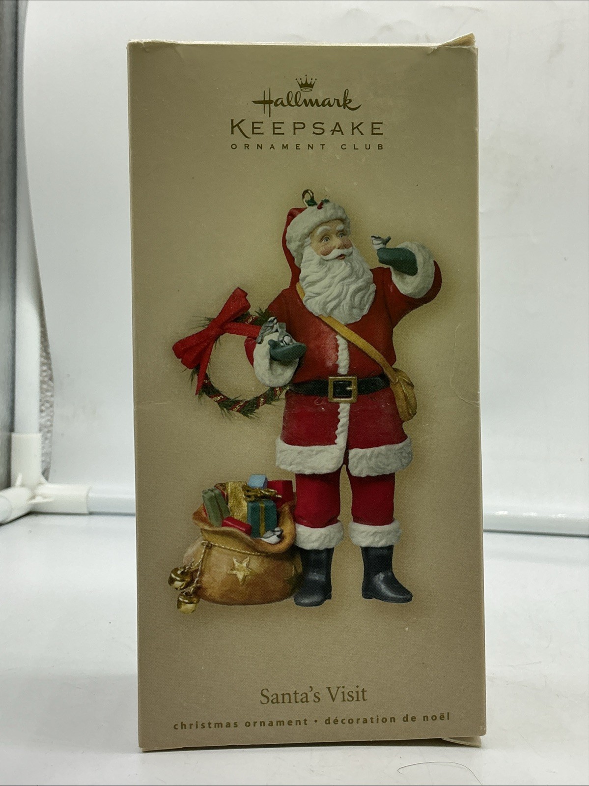 2007 Santa\'s Visit Hallmark Ornament - Santa Claus with Birds - 