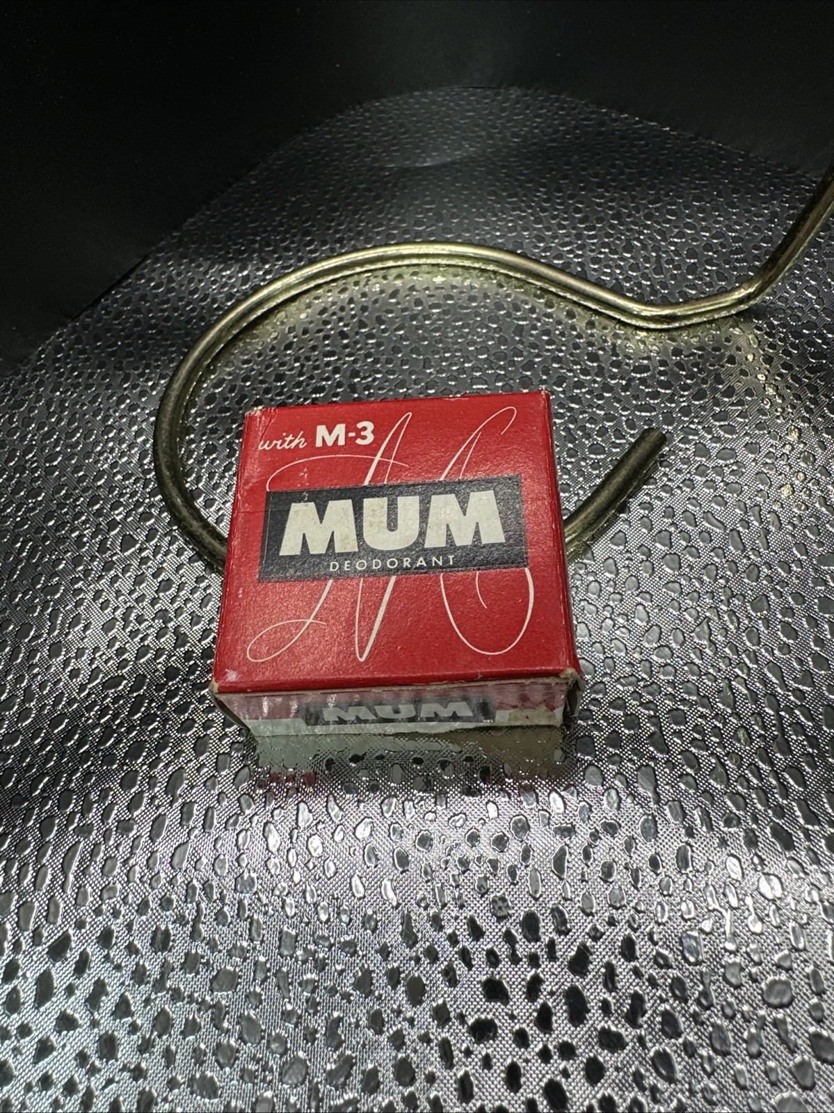 Vintage Mum Deodorant Sample Guest Milk Glass  Box Cream Inside. M-3 1.75x1.75”