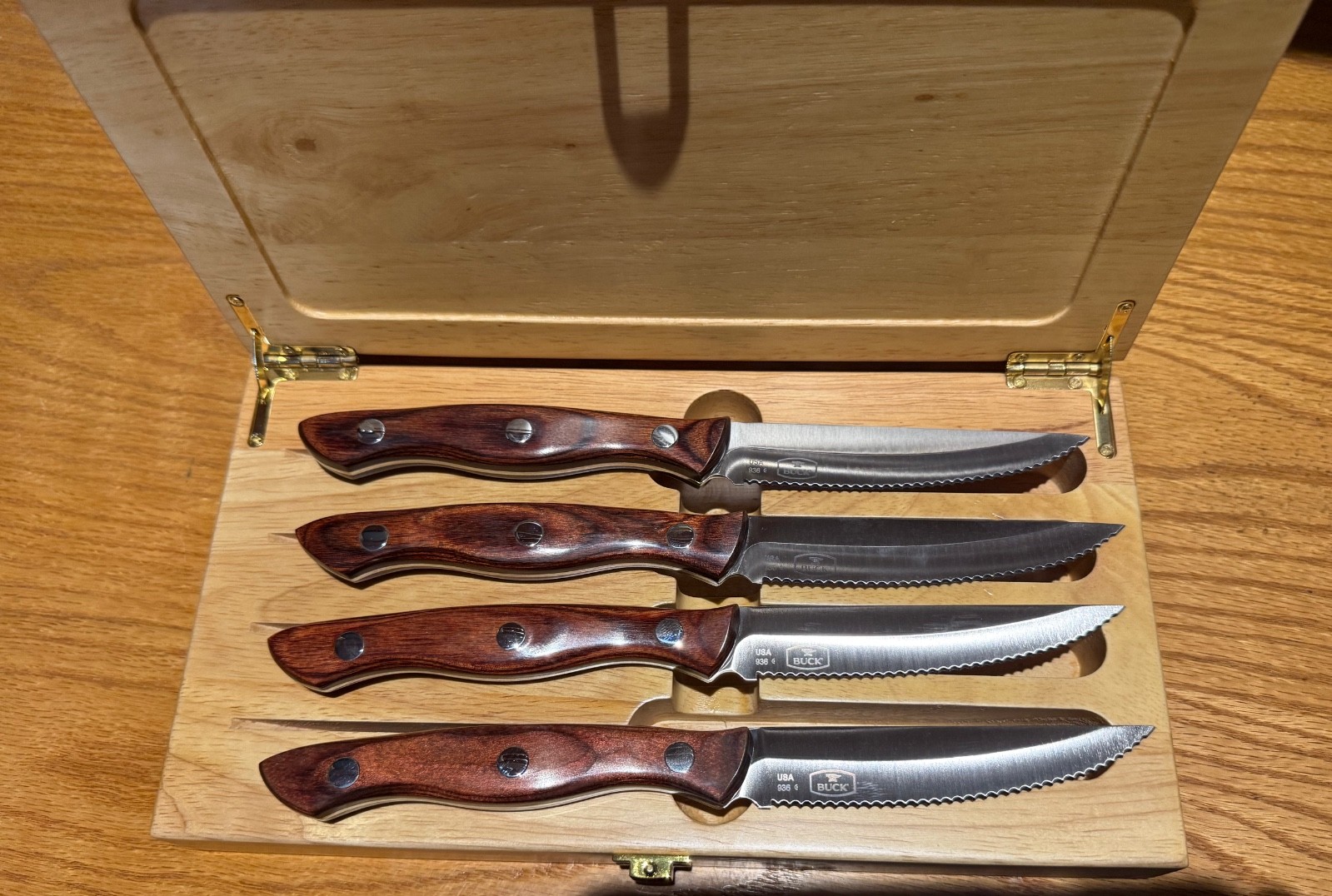 Vintage Buck Steak Knife Set in Display Box - Unused - Rosewood Handles - NICE Vintage Buck Steak Knife Set in Display Box - Unused - Rosewood Handles - NICE
