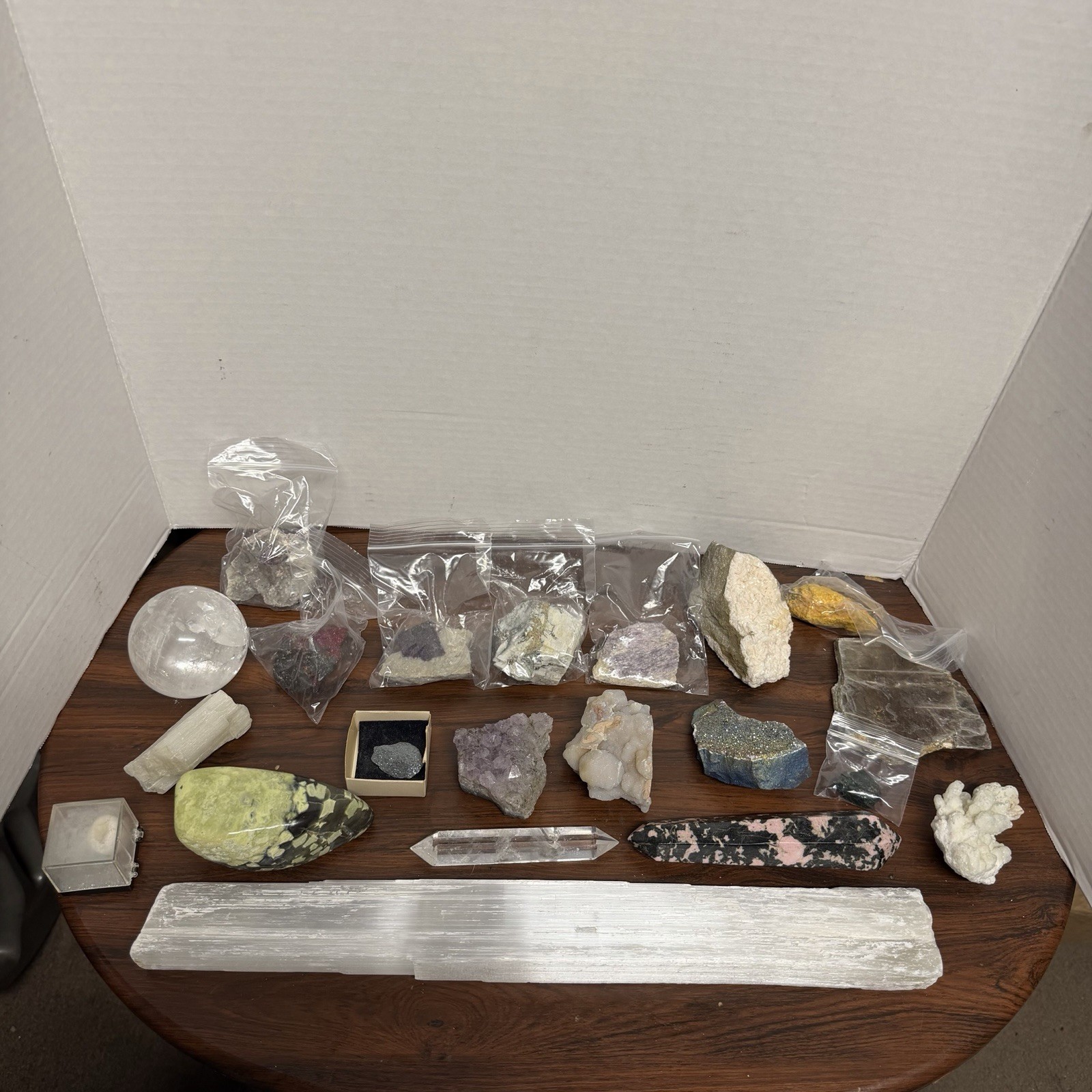 Lot of Polished and Rough Crystals & Gemstones 20 + pieces 