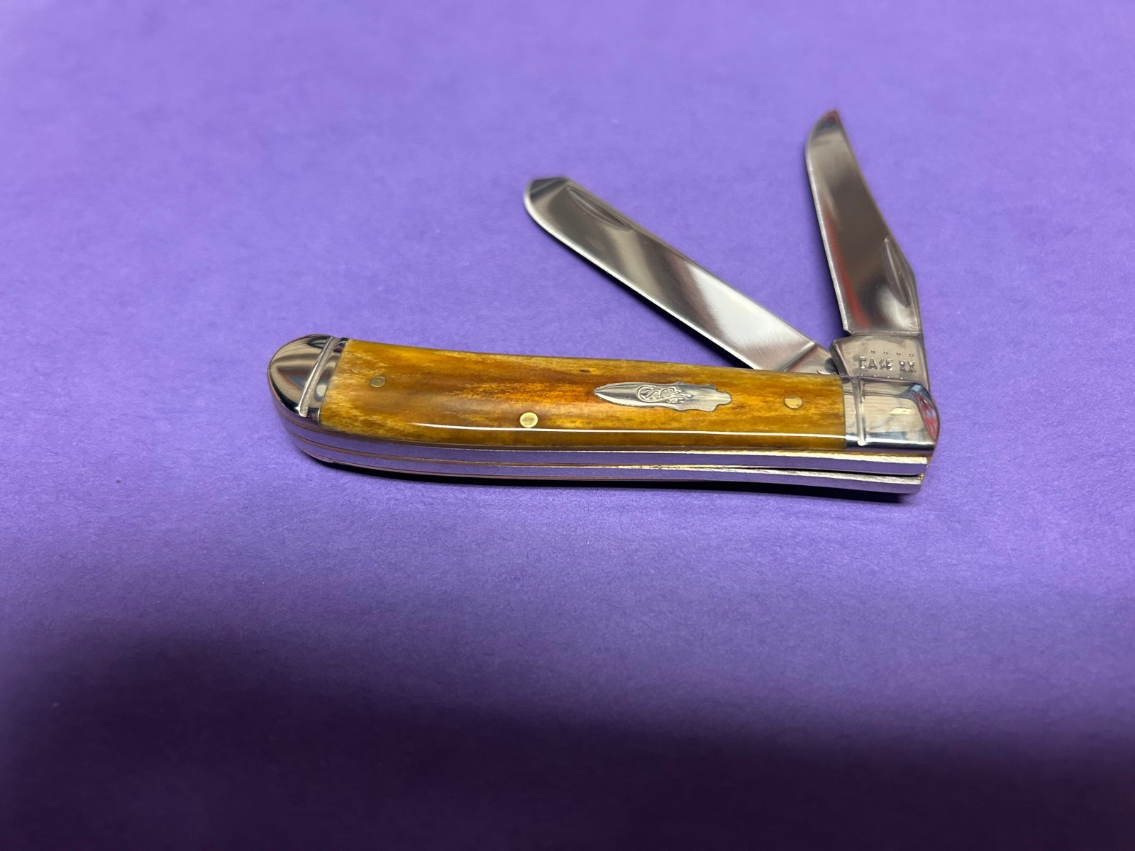 MINT IN ORIGINAL BOX 2022 CASE XX ANTIQUE SMOOTH BONE FLUTED MINI TRAPPER 6207SS