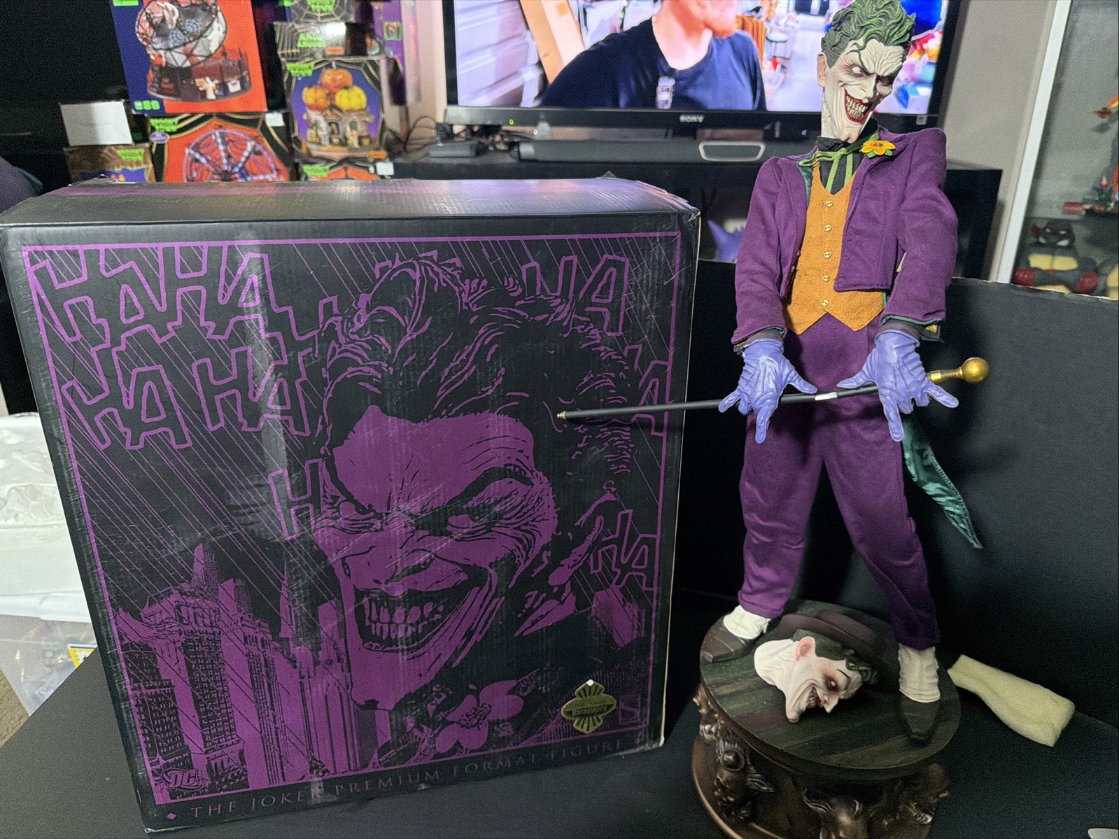 Sideshow Collectibles Exclusive Premium Format Statue The Joker 0048/1250 Sideshow Collectibles Exclusive Premium Format Statue The Joker 0048/1250