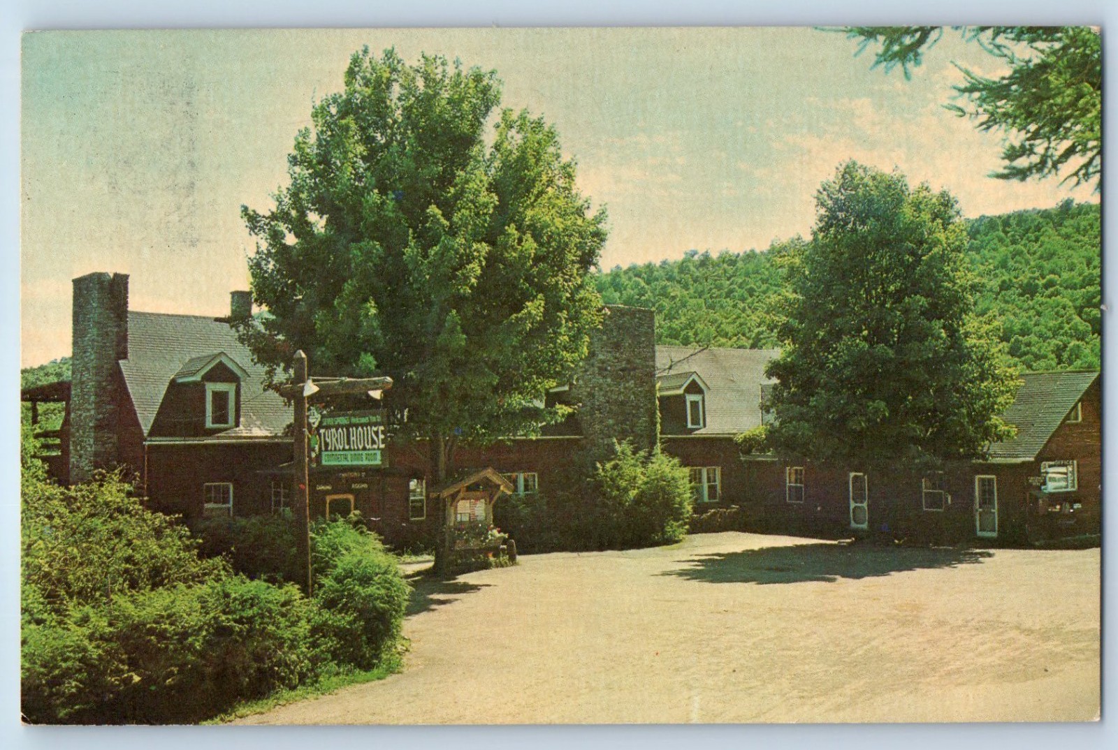 1964 Champion Pennsylvania Vintage Postcard Seven Springs Round Resort Building