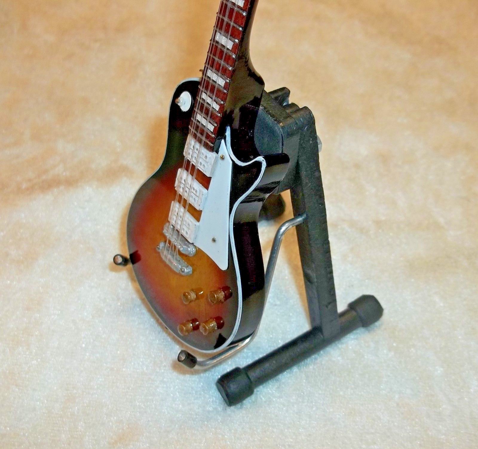 MINIATURE 1/6 FIGURE 1/4 DOLL SCALE MINI ELECTRIC GUITAR DISPLAY STAND ONLY 