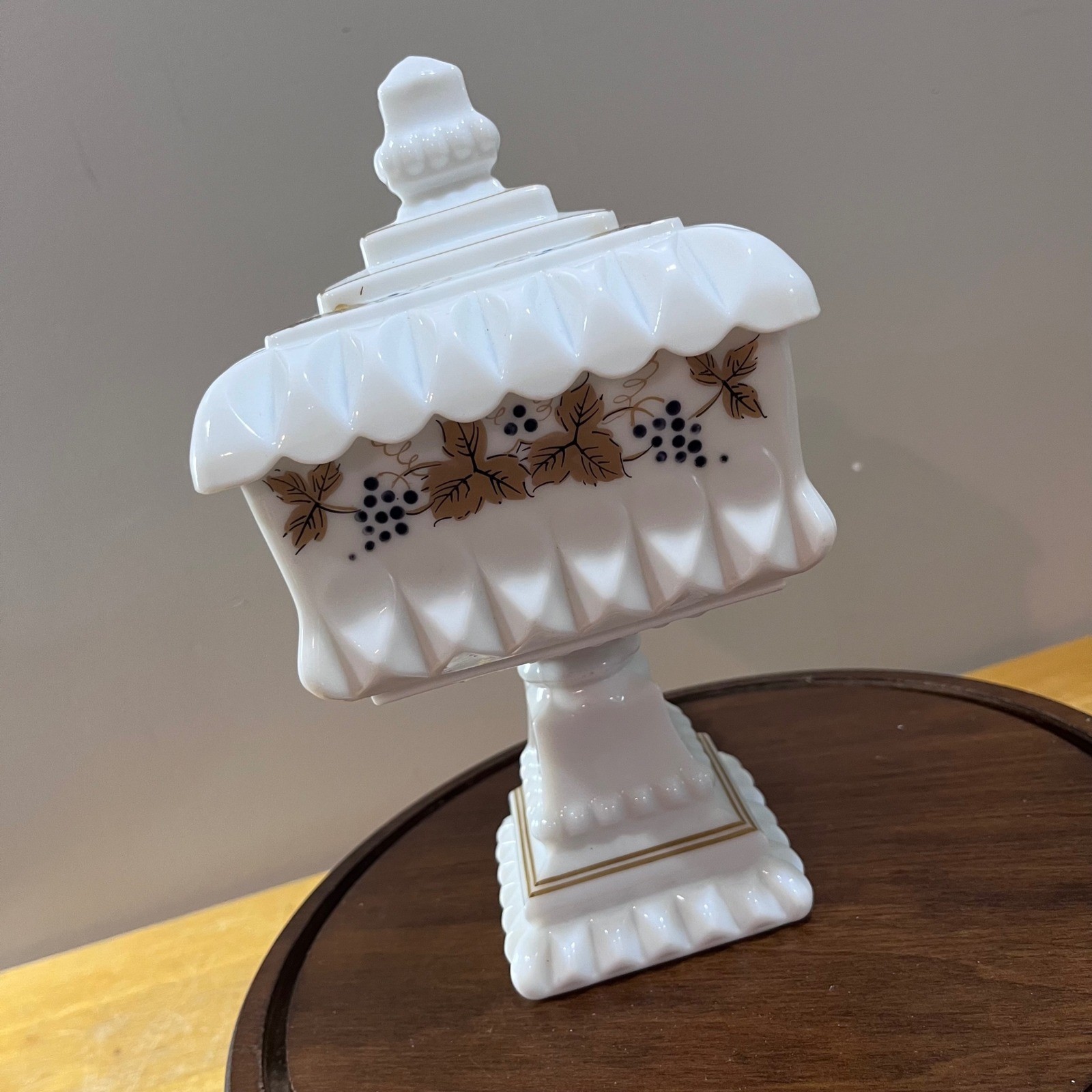 Vtg Westmoreland Milk Glass Wedding Cake Box Grapes Gold Trim Pedestal Dish 9.5\