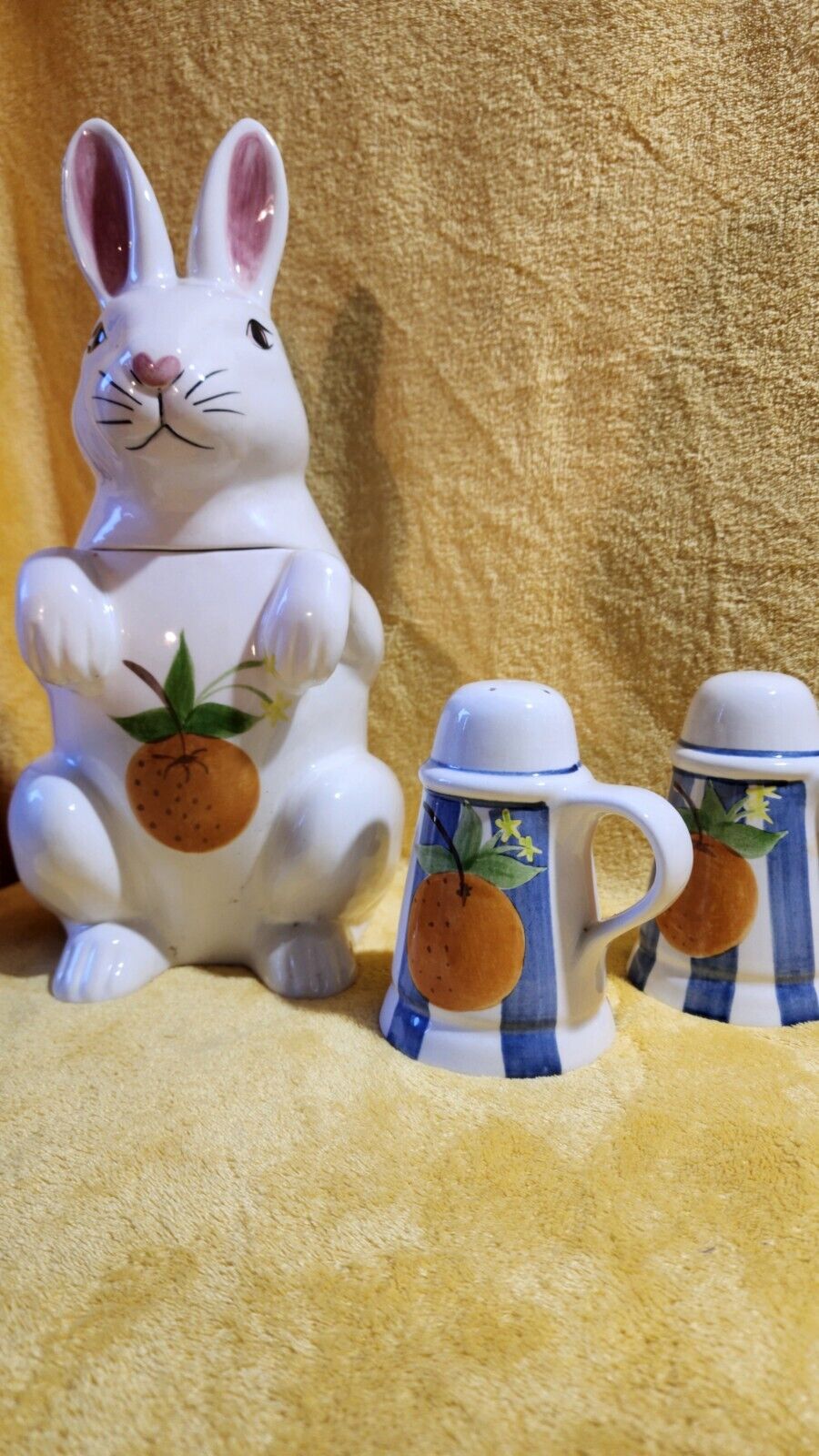 Laurie Gates Design Los Angeles Pottery Rabbit Cookie Jar With Salt And Pepper