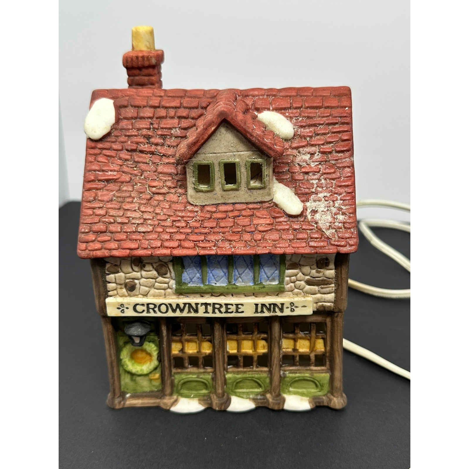 Vintage Dept 56 Crowntree Inn Christmas Village House Lighted Ceramic Building Vintage Dept 56 Crowntree Inn Christmas Village House Lighted Ceramic Building