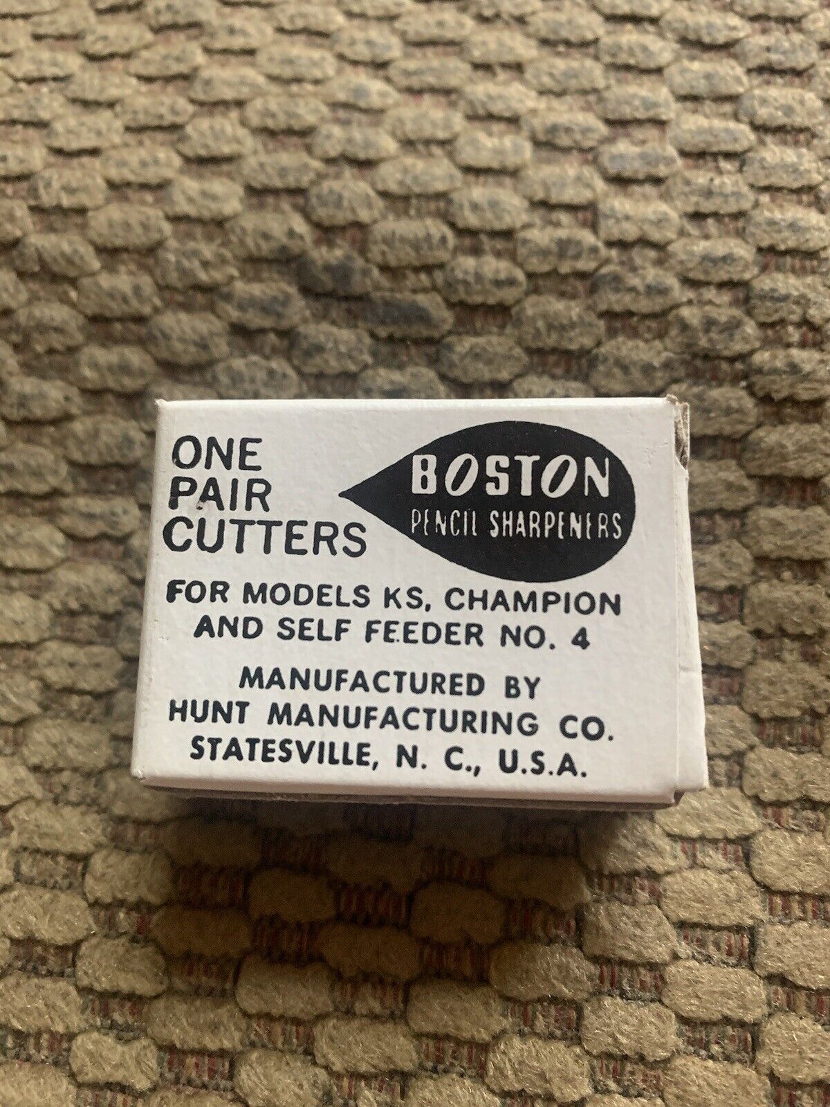 Vintage ( New ) Boston Cutters Pencil Sharpener Model KS, Champion, Self Feeder4
