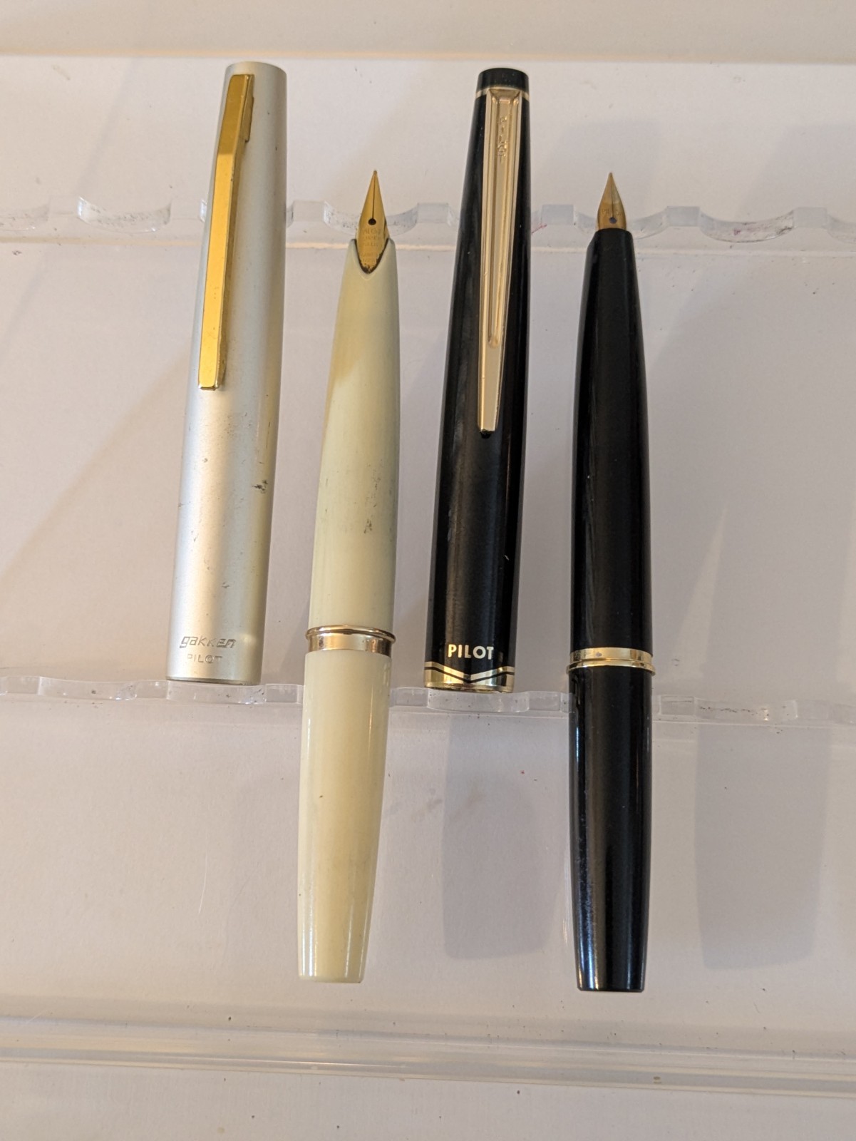 Vtg 2x Pilot Fountain Pen Lot - 14k Nib - Steel Gp Nib Vtg 2x Pilot Fountain Pen Lot - 14k Nib - Steel Gp Nib