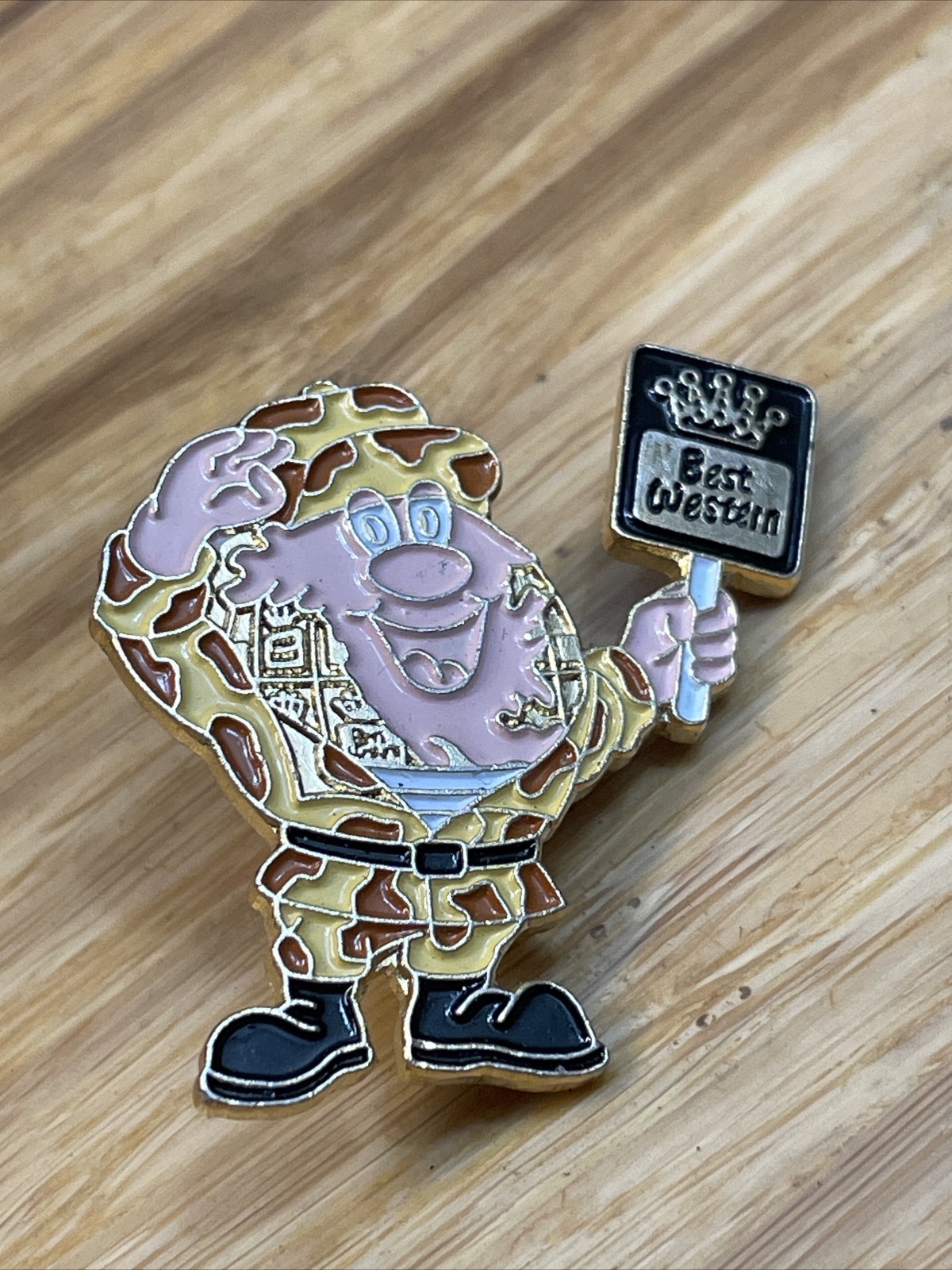 Best Western Hotels Motels Soldier Lapel Pin Pinback Advertising KG