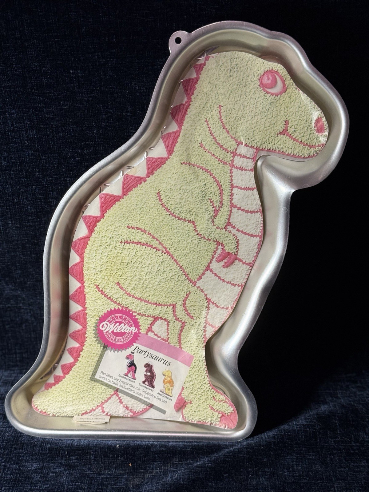 Wilton 1987 Vintage Dinosaur Partysaurus Cake Pan 2105-1280