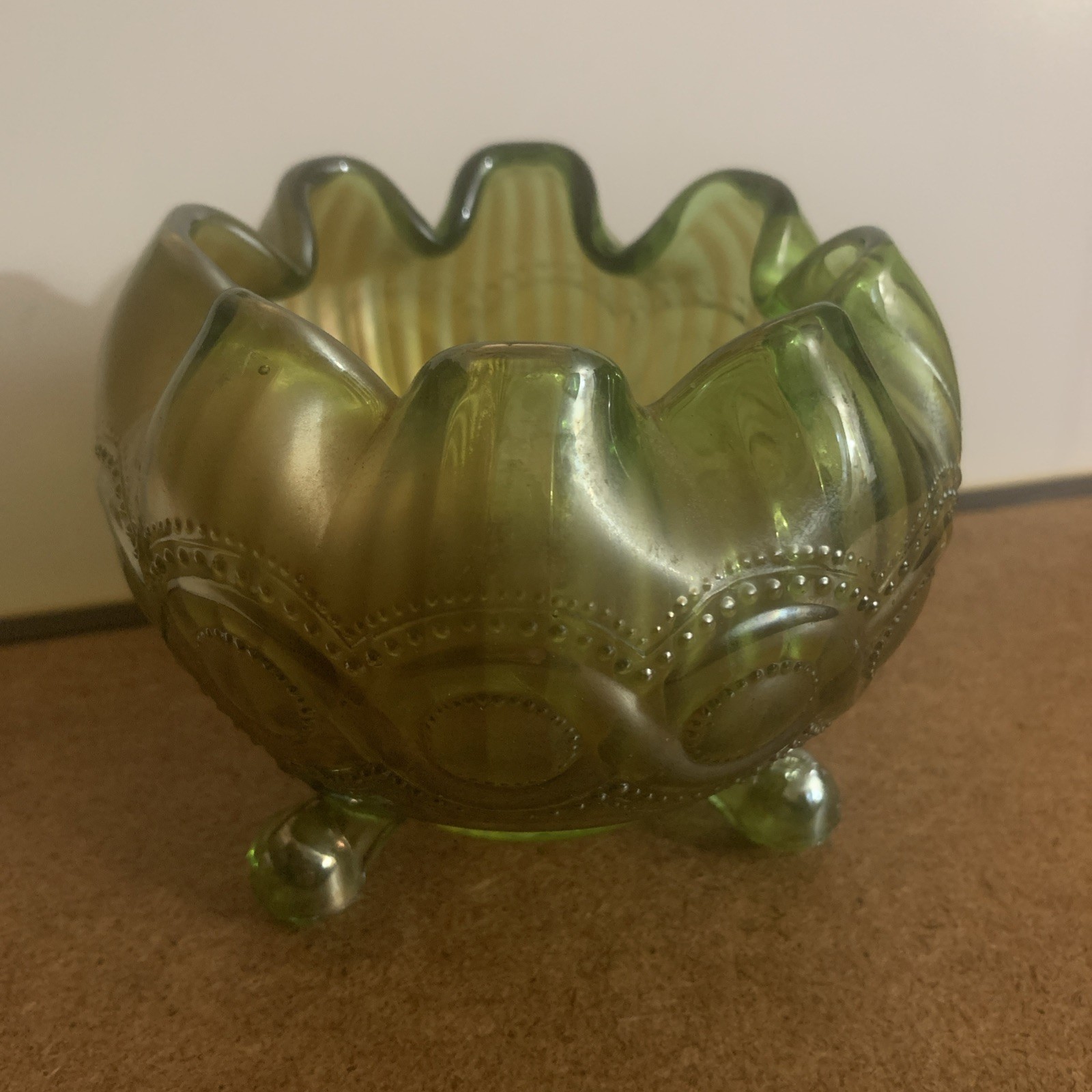 NORTHWOOD GREEN BEADED CABLE ROSE BOWL/VASE. CARNIVAL GLASS