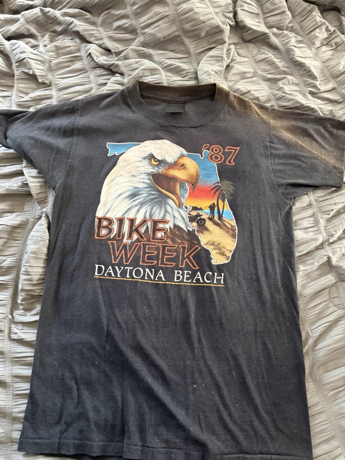 Vintage 1987 Harley Davidson 3-D Daytona Bike Week Tshirt Vintage 1987 Harley Davidson 3-D Daytona Bike Week Tshirt
