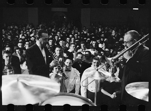 Dorsey Brothers 1950s Jazz Band Performance Clarinet Trombone Audience