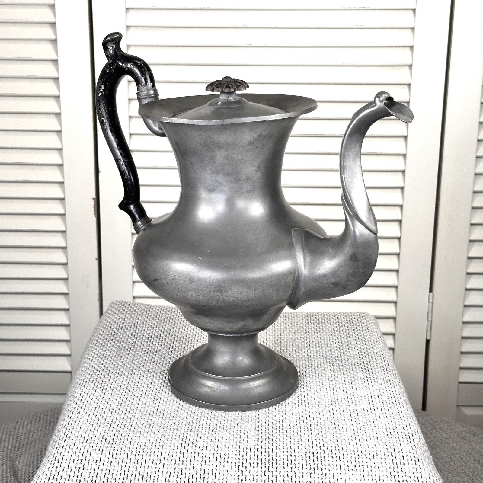 Dixon and Sons Early 1800s Sculptural Gray Pewter Colonial Coffeepot Antique