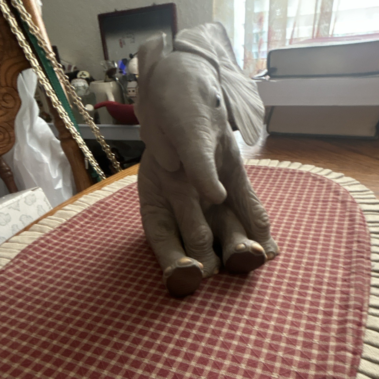 Lenox Fine Porcelain Gray Baby Elephant Figurine Sitting Decorative Figurine